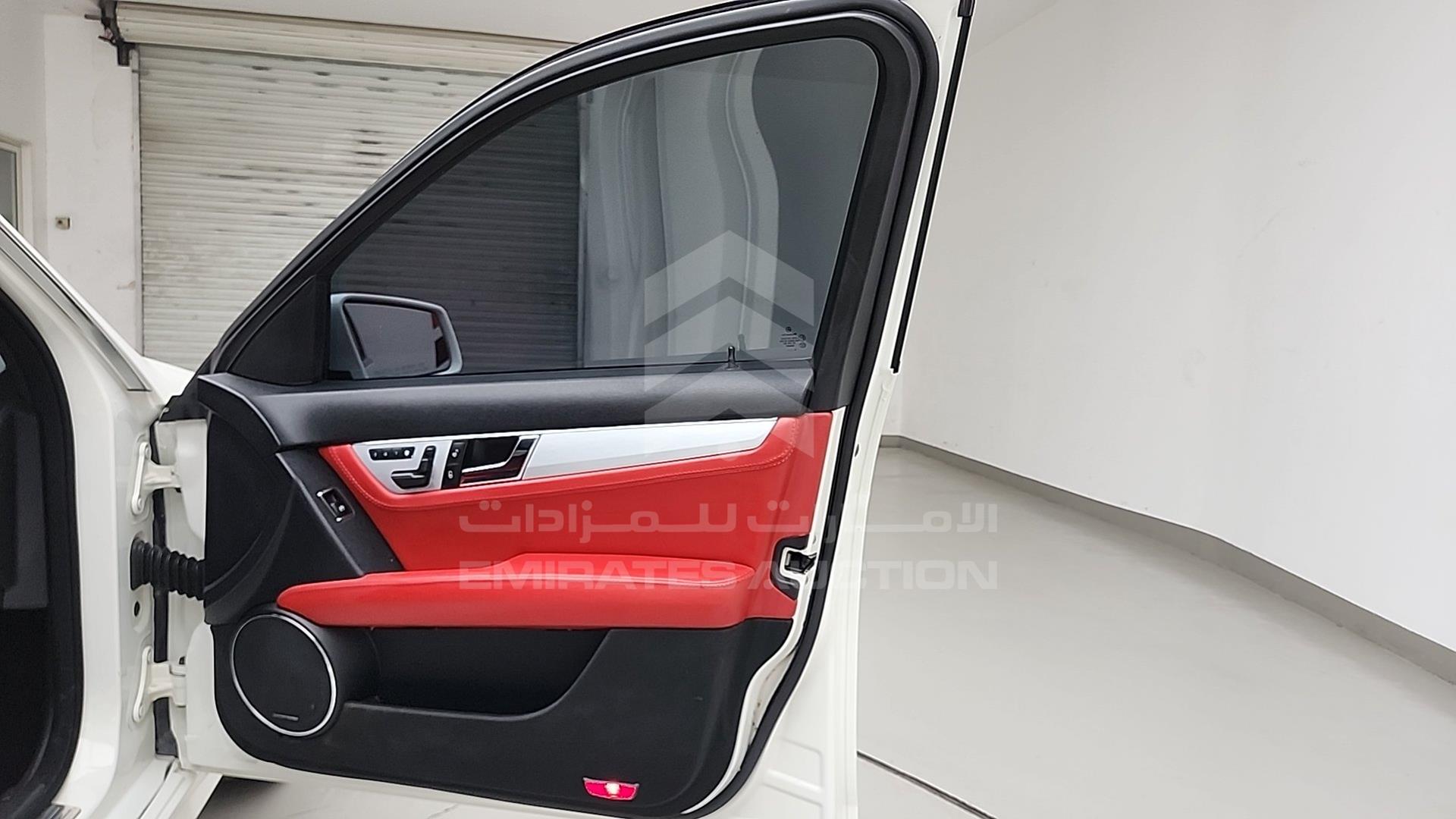 2009 MERCEDES C 63 VIN: WDDGF77X29F242264
