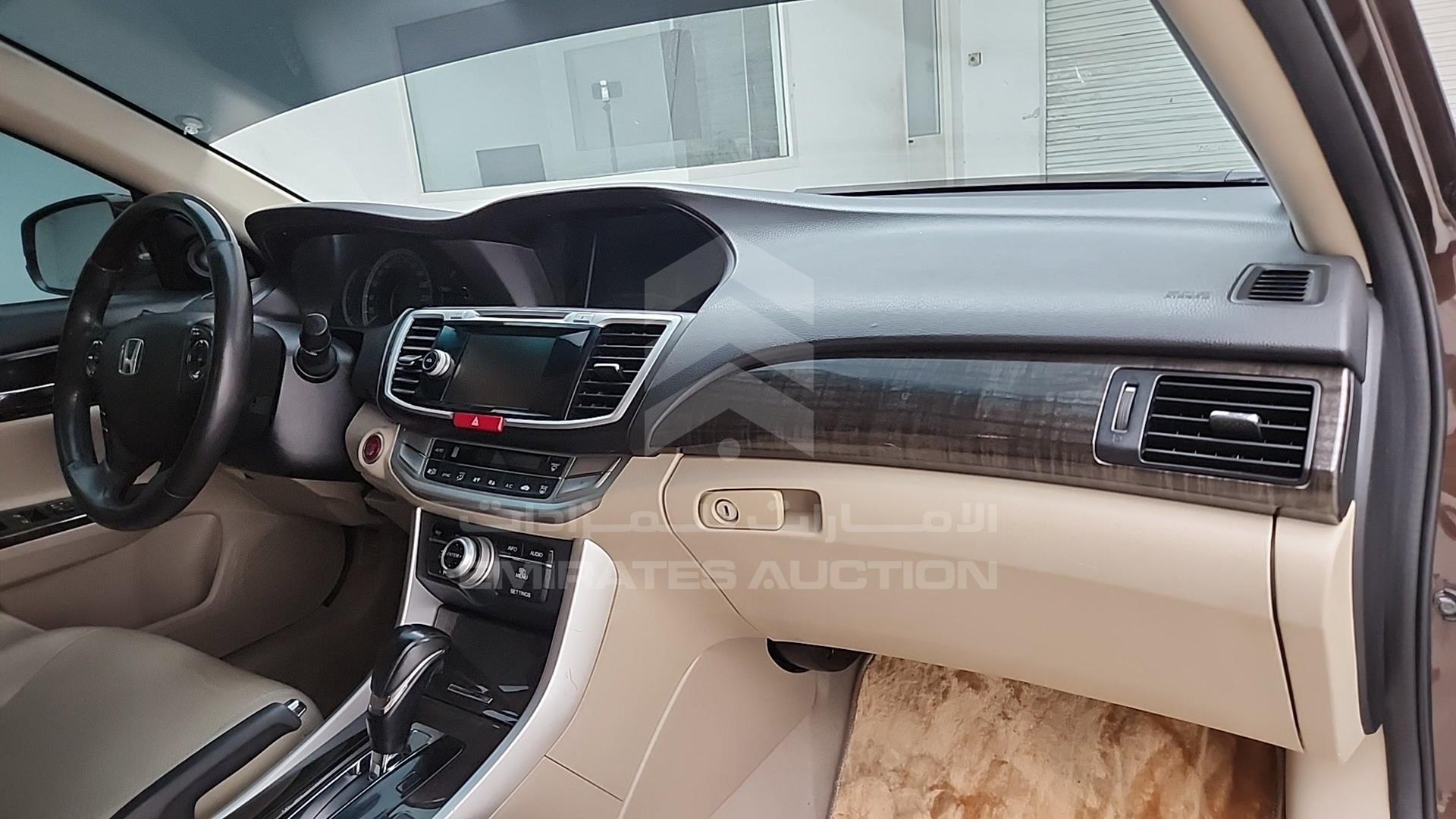 2013 HONDA ACCORD VIN: 1HGCR367XDA600938