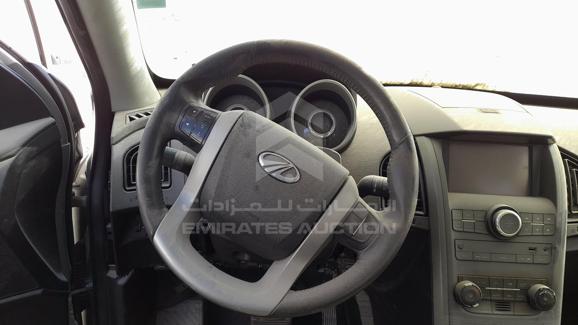 2018 MAHINDRA XUV500 VIN: MA1YW2LDVJ6050689