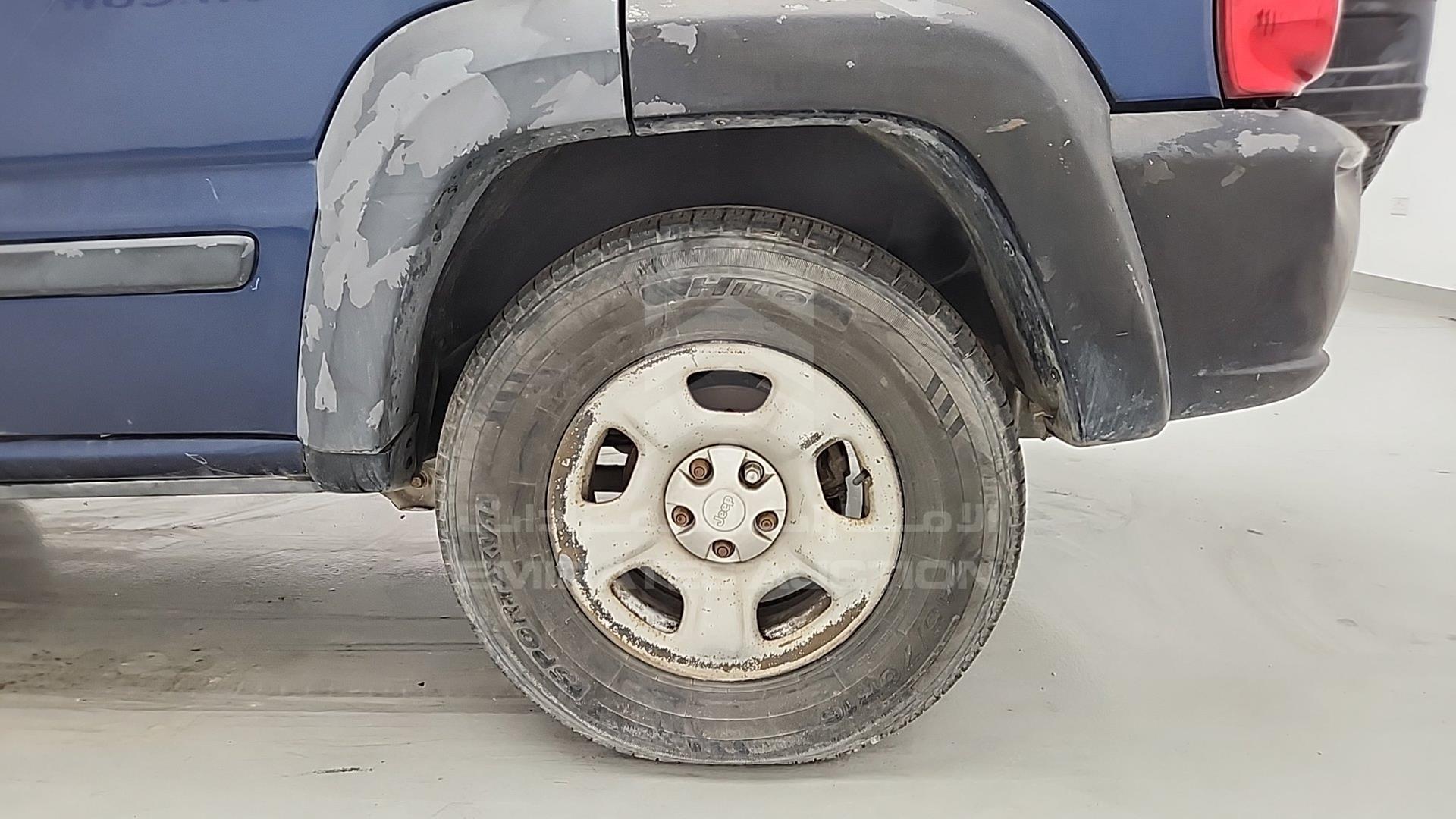 2005 JEEP CHEROKEE VIN: 1J4GL48K65W582087