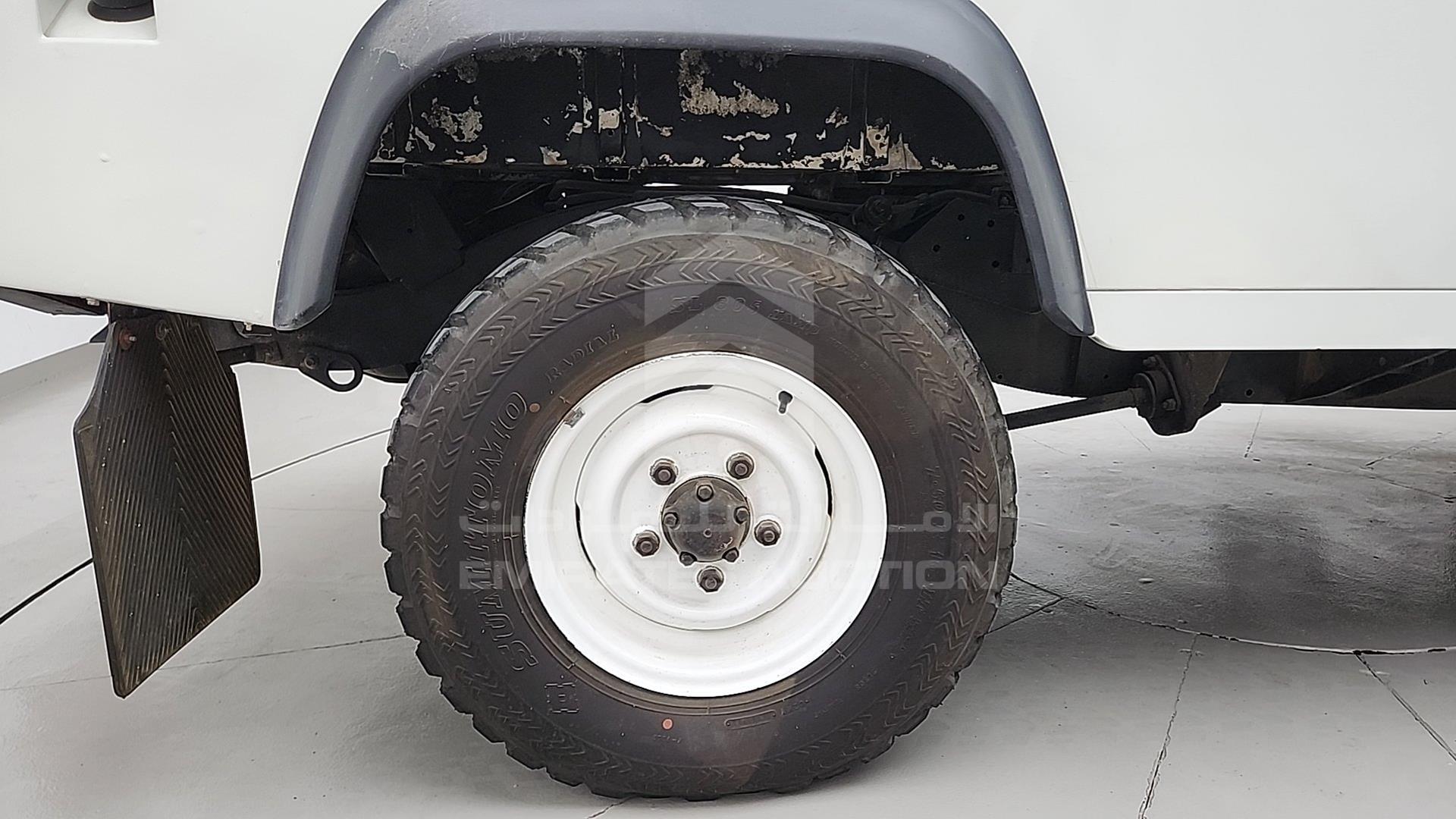 1999 LAND ROVER DEFENDER VIN: SALLDHAD8XA162422