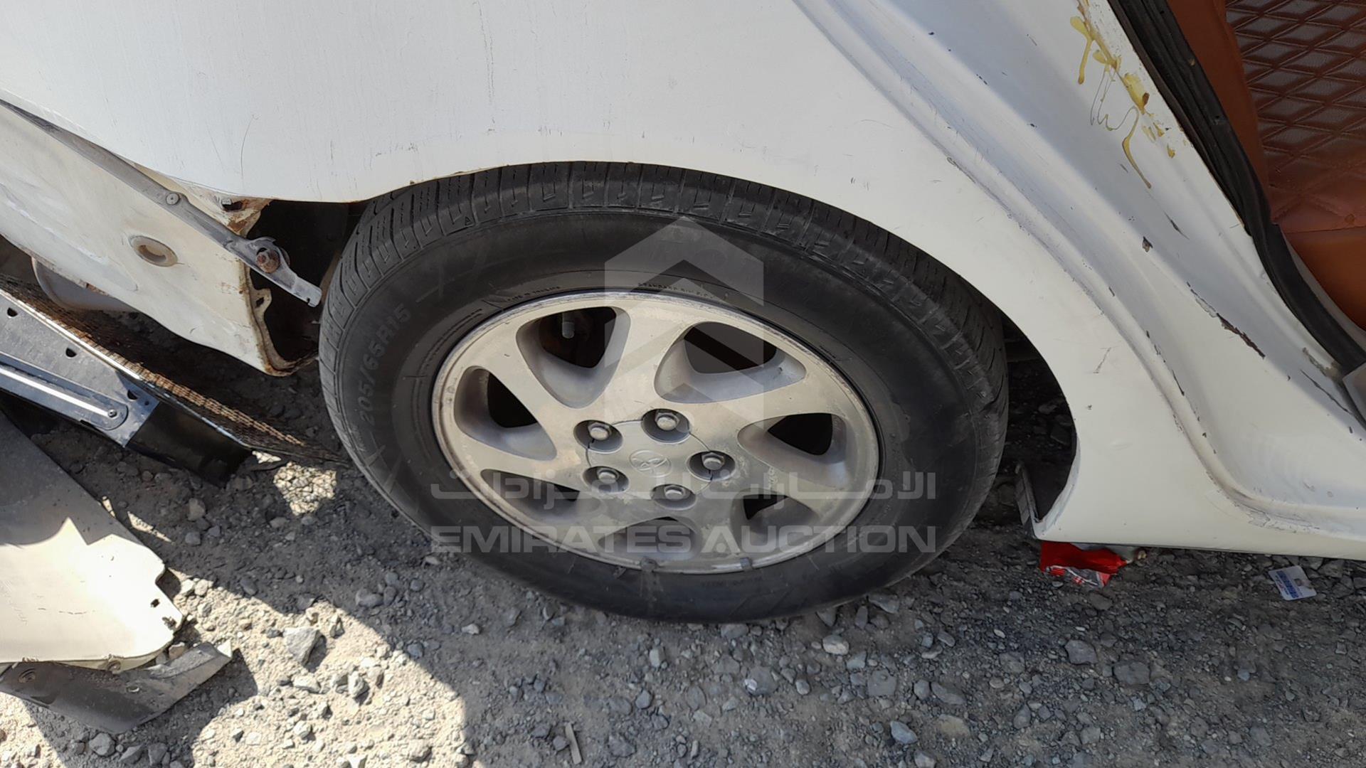 2004 TOYOTA CAMRY VIN: 6T1BE32K04X454997