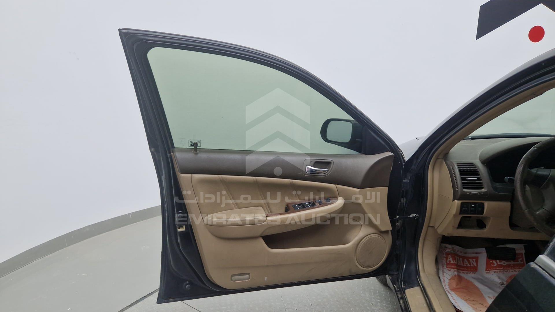 2006 HONDA ACCORD VIN: JHMCM567X6C404769