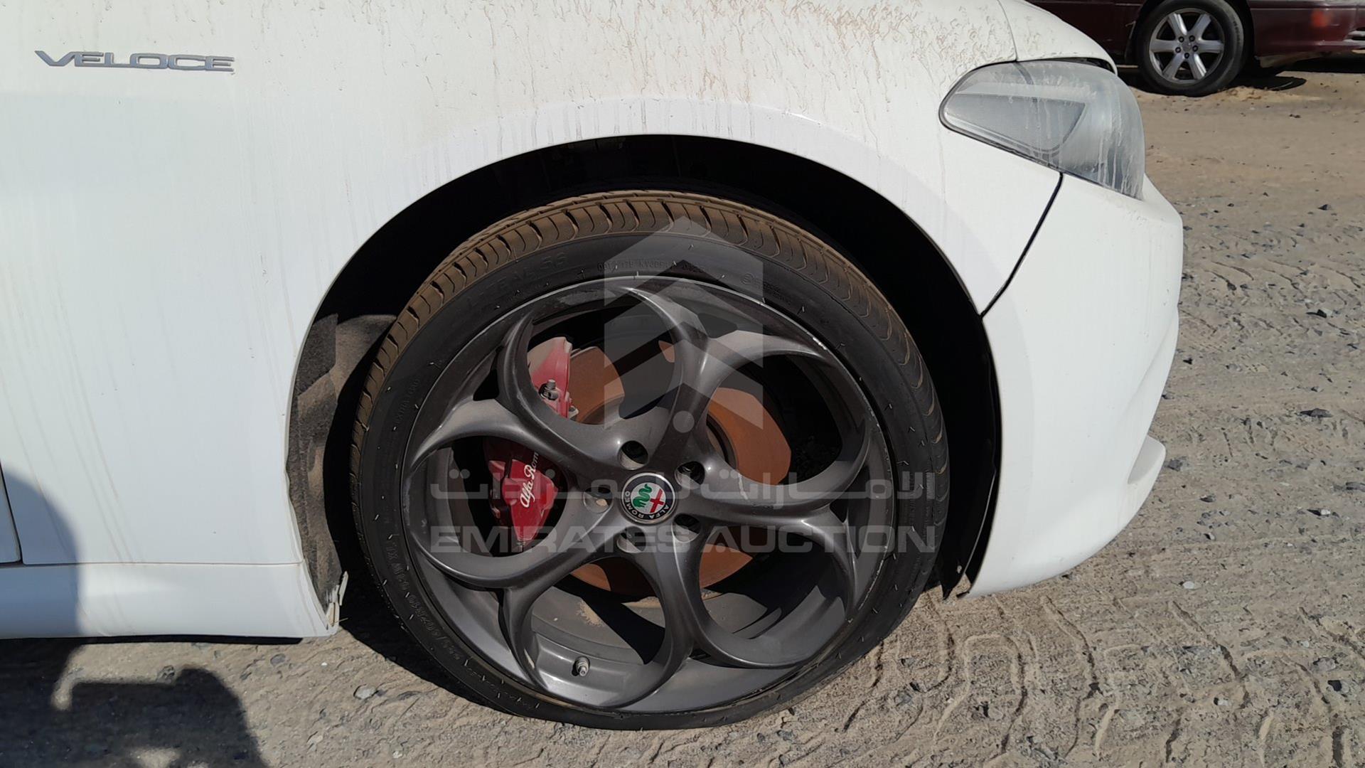 2019 ALFA ROMEO GIULIA VIN: ZAREAFDN8K7610465