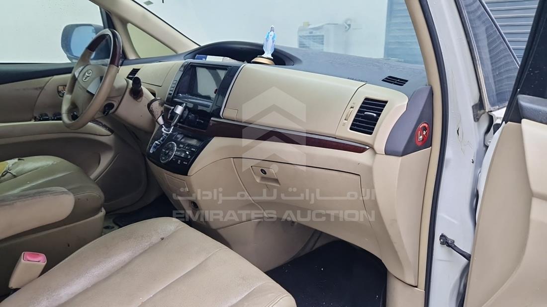 2015 Toyota Previa — Front Right Passenger Dashboard View — Photo 31
