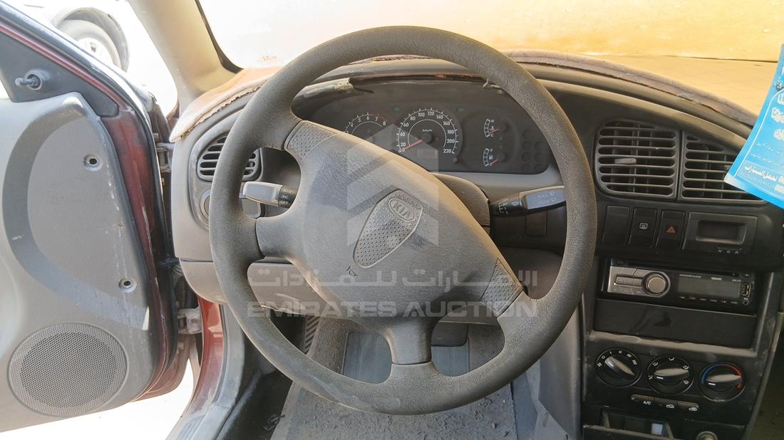 2002 Kia Sephia — Steering & Mounted Controls — Photo 14