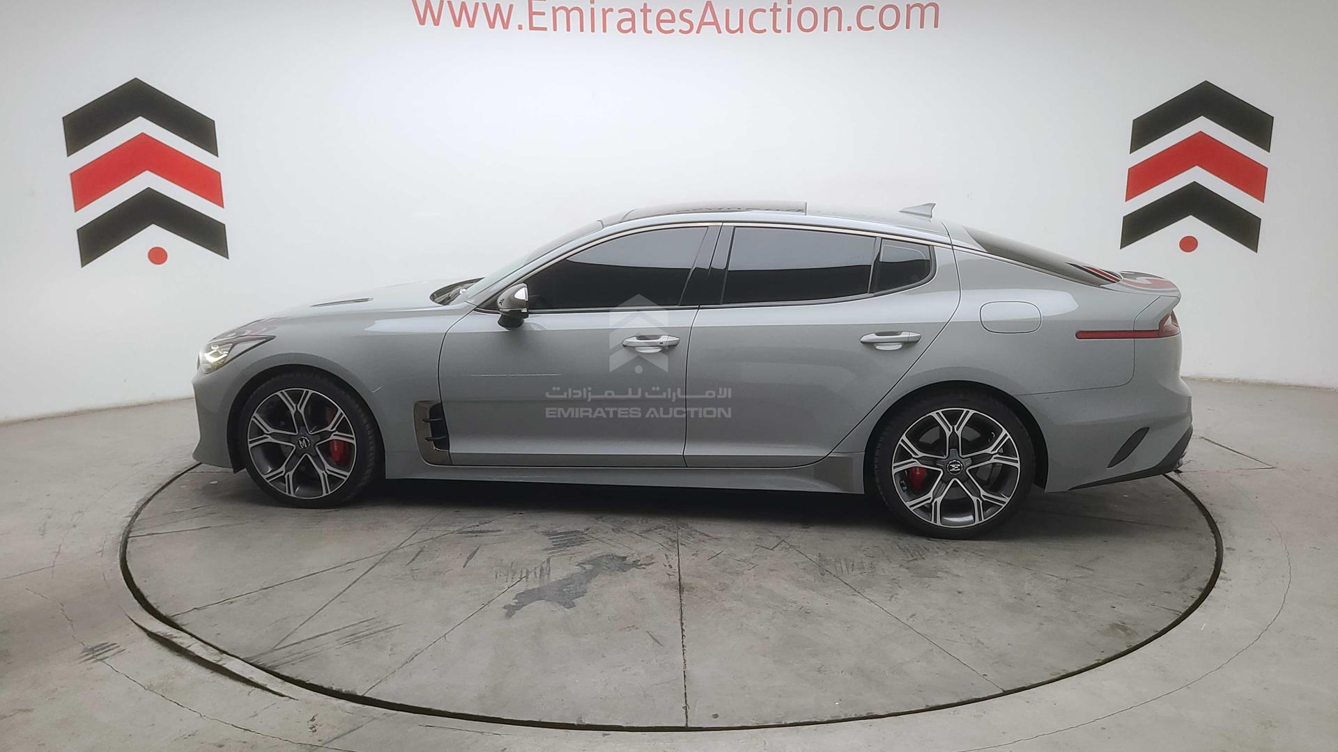 2020 KIA STINGER VIN: KNAE551C6L6074518