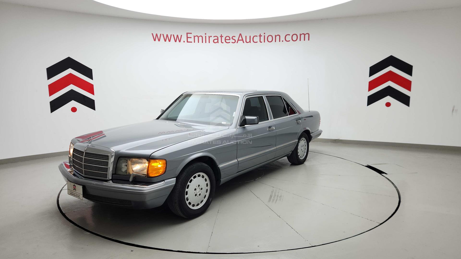 1989 MERCEDES 300 VIN: WDBCA24D0KA438919