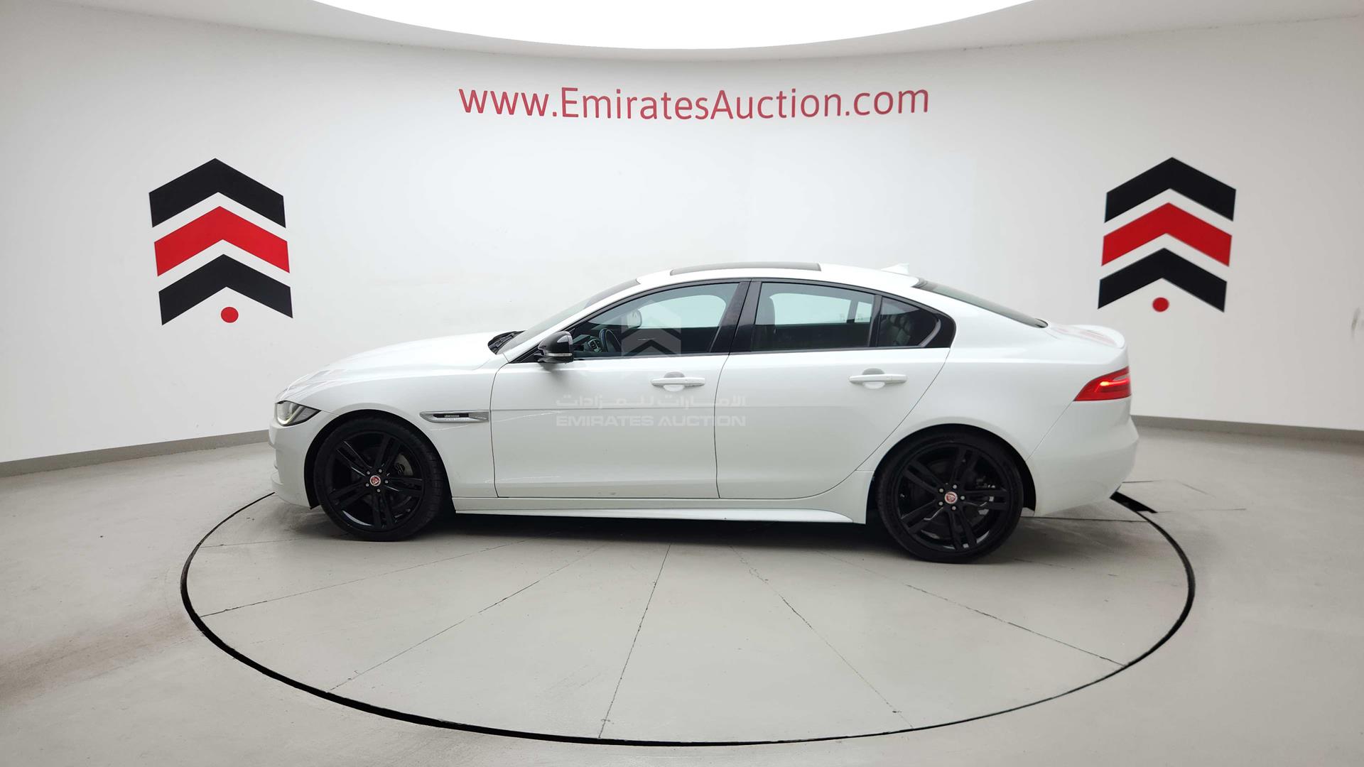 2016 JAGUAR XE VIN: SAJAB4BG8GA924028
