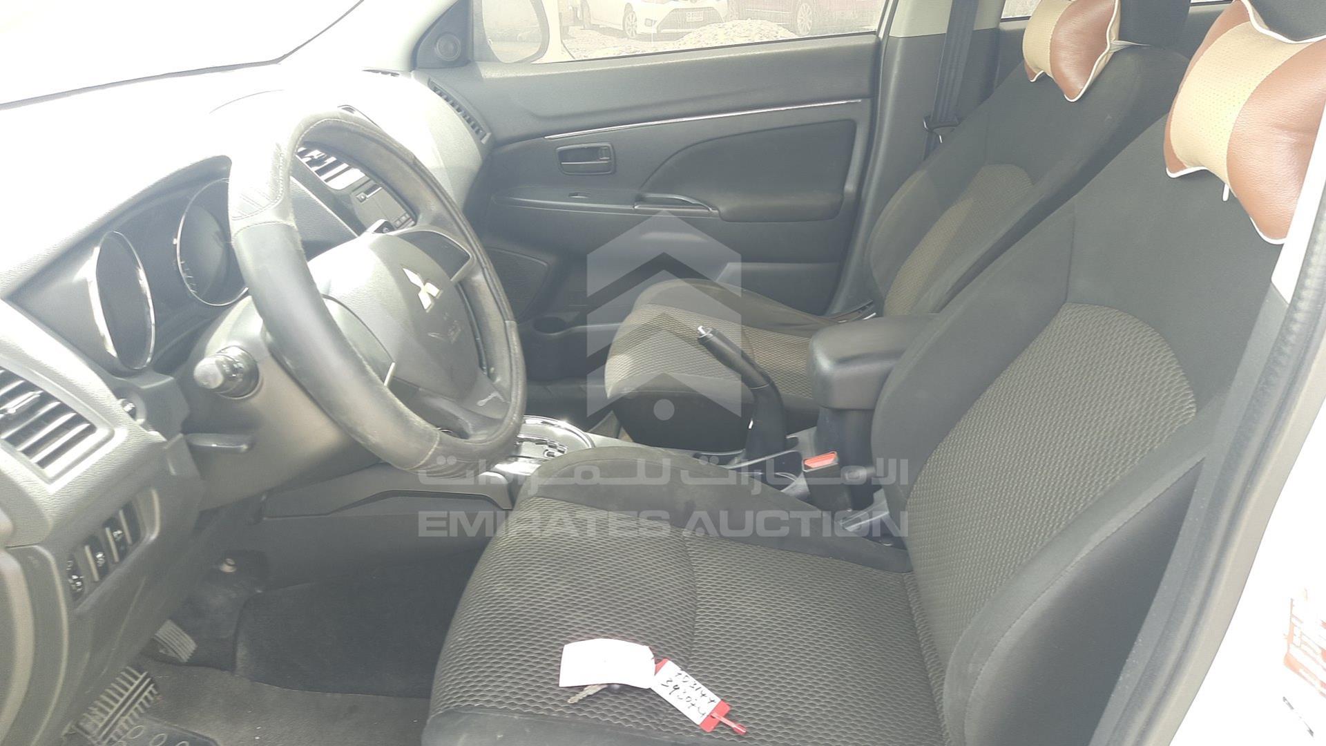 2017 MITSUBISHI ASX VIN: JE4LP21U5HZ703144