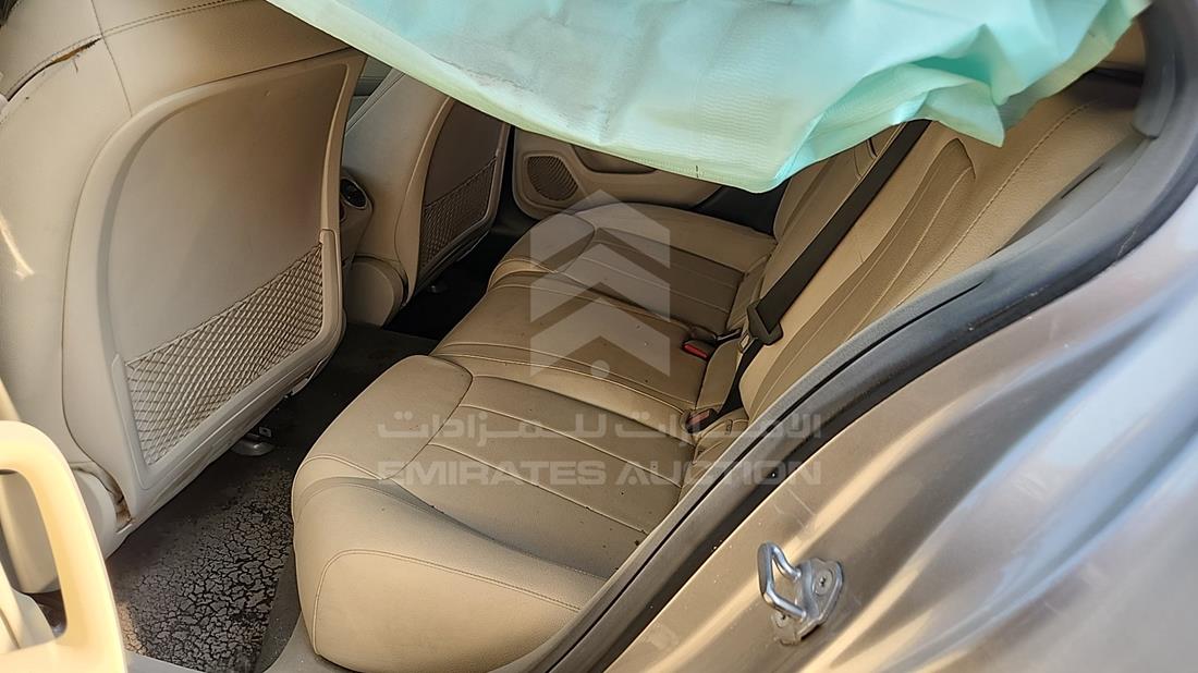مرسيدس A220 2019 — زاوية الراكب الخلفي اليسرى — صورة 19
