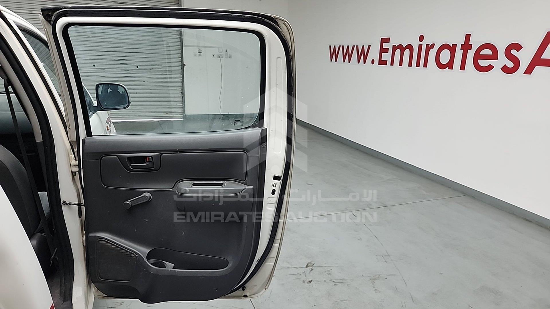 2014 TOYOTA HILUX VIN: MR0EX12G4E2349869