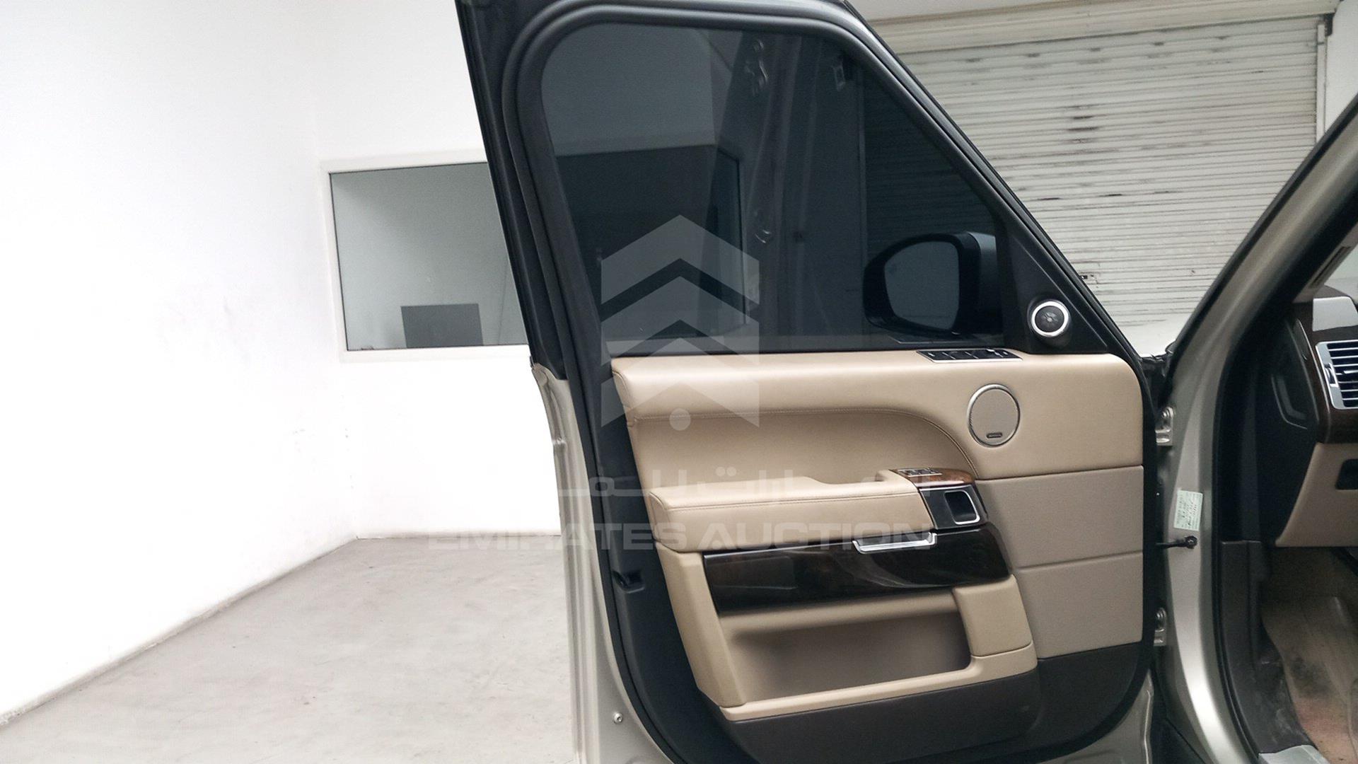 2014 RANGE ROVER VOGUE VIN: SALGA2EF7EA168832
