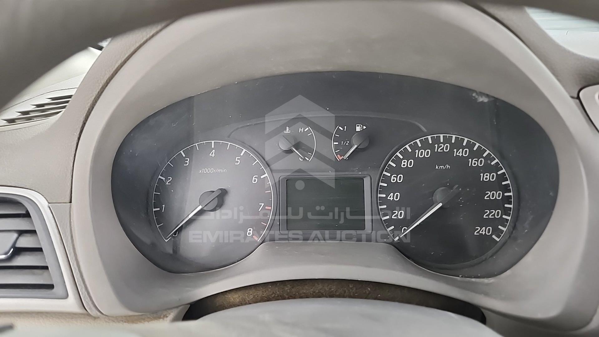 2015 NISSAN TIIDA VIN: MNTBC2C93F6008355