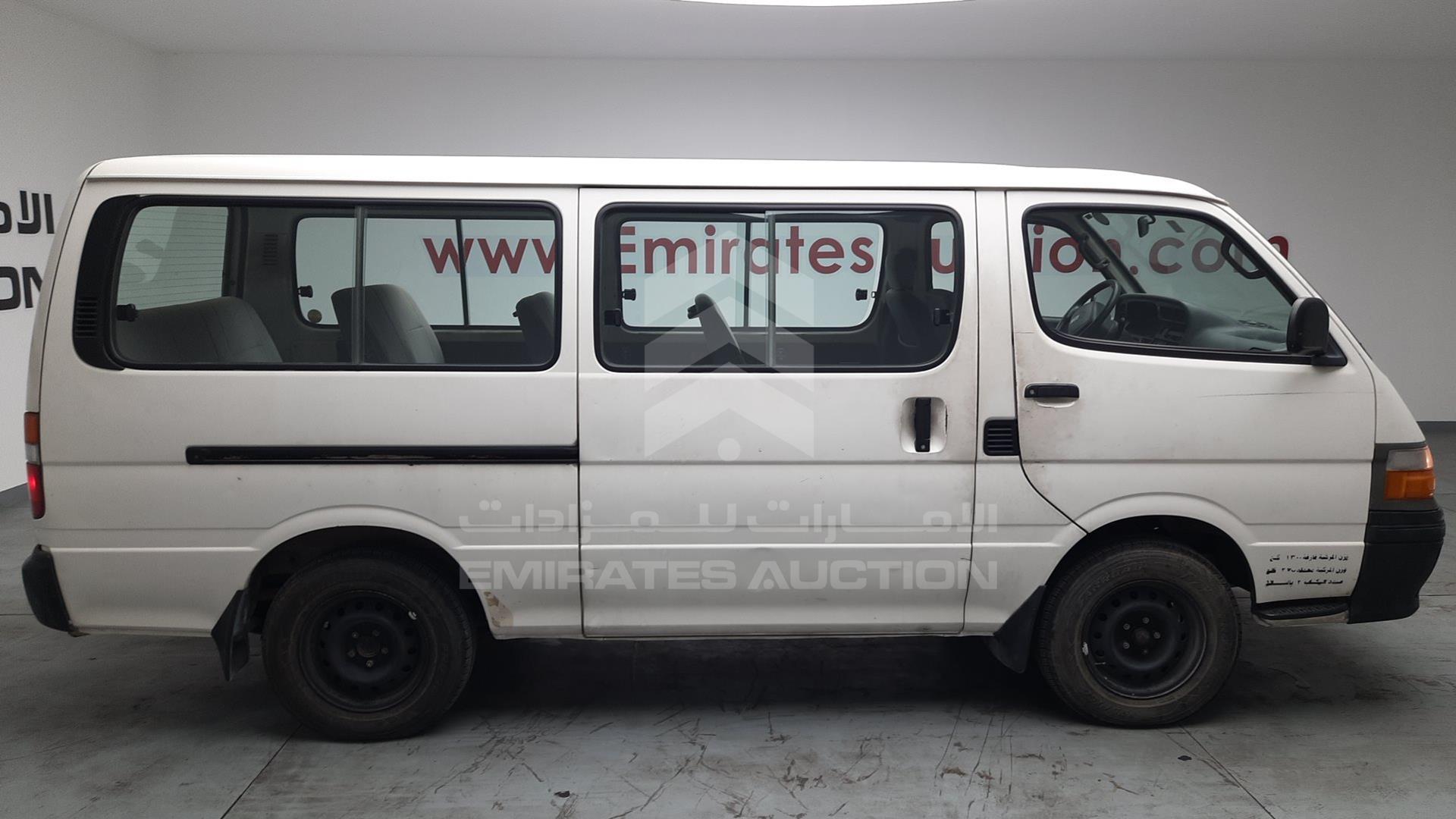 2003 TOYOTA HIACE VIN: JTCFR119537009974