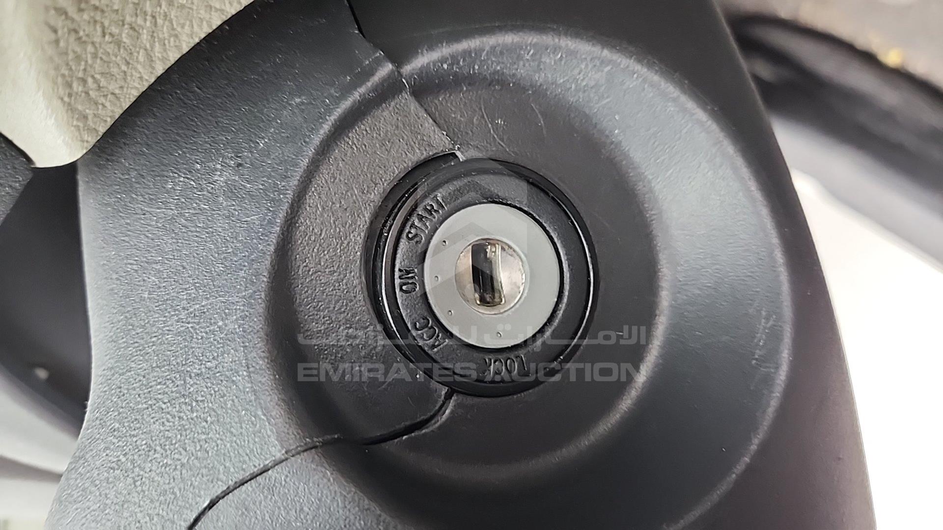 2006 TOYOTA YARIS VIN: JTDBW933261002594