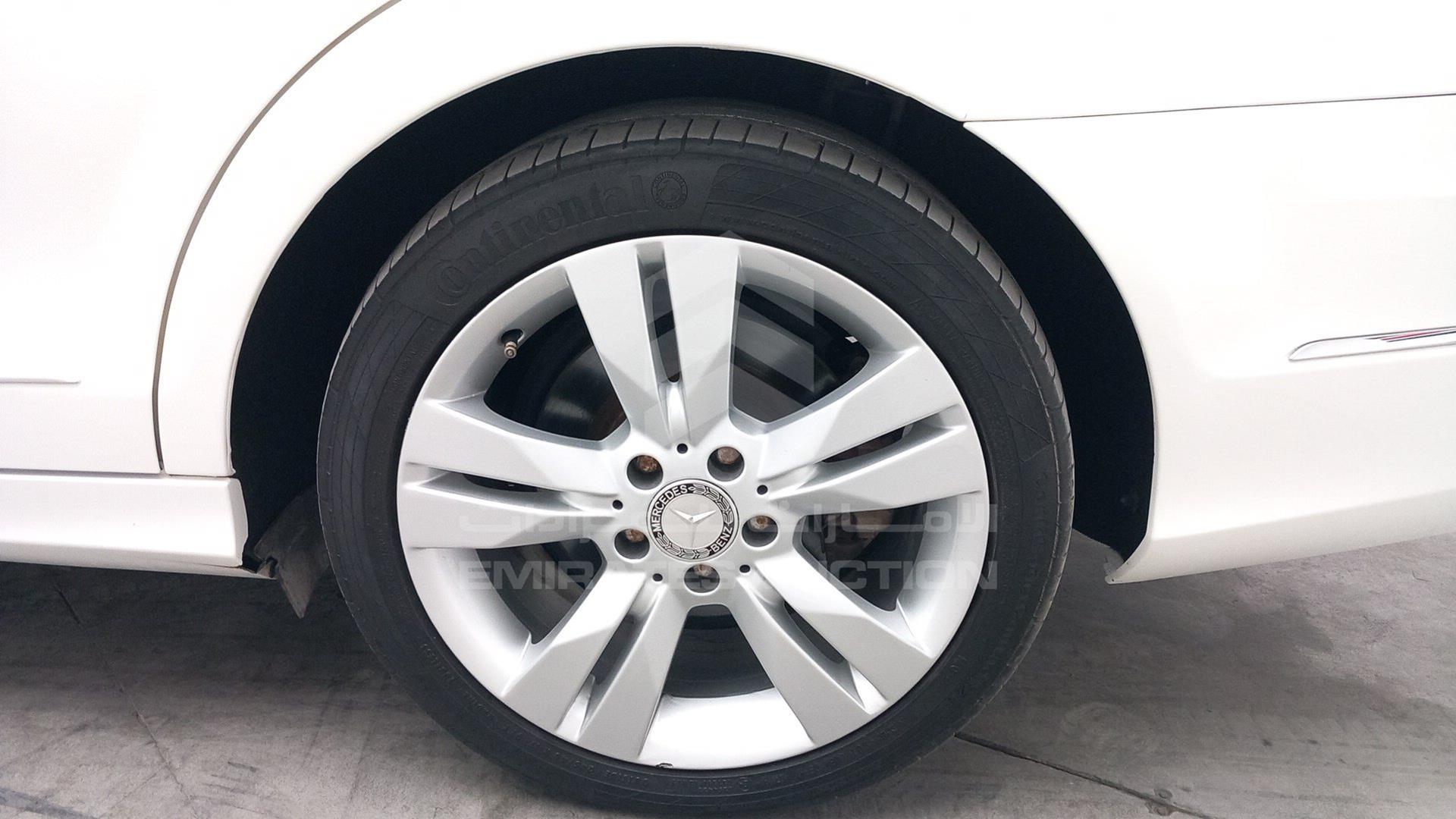 2013 MERCEDES C 200 VIN: WDDGF4JB3DA790095