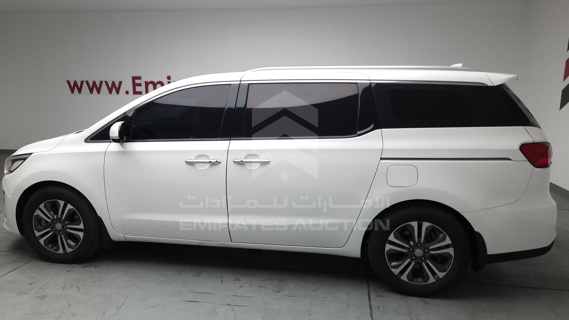 2019 KIA CARNIVAL VIN: KNHMF37ABKS490799