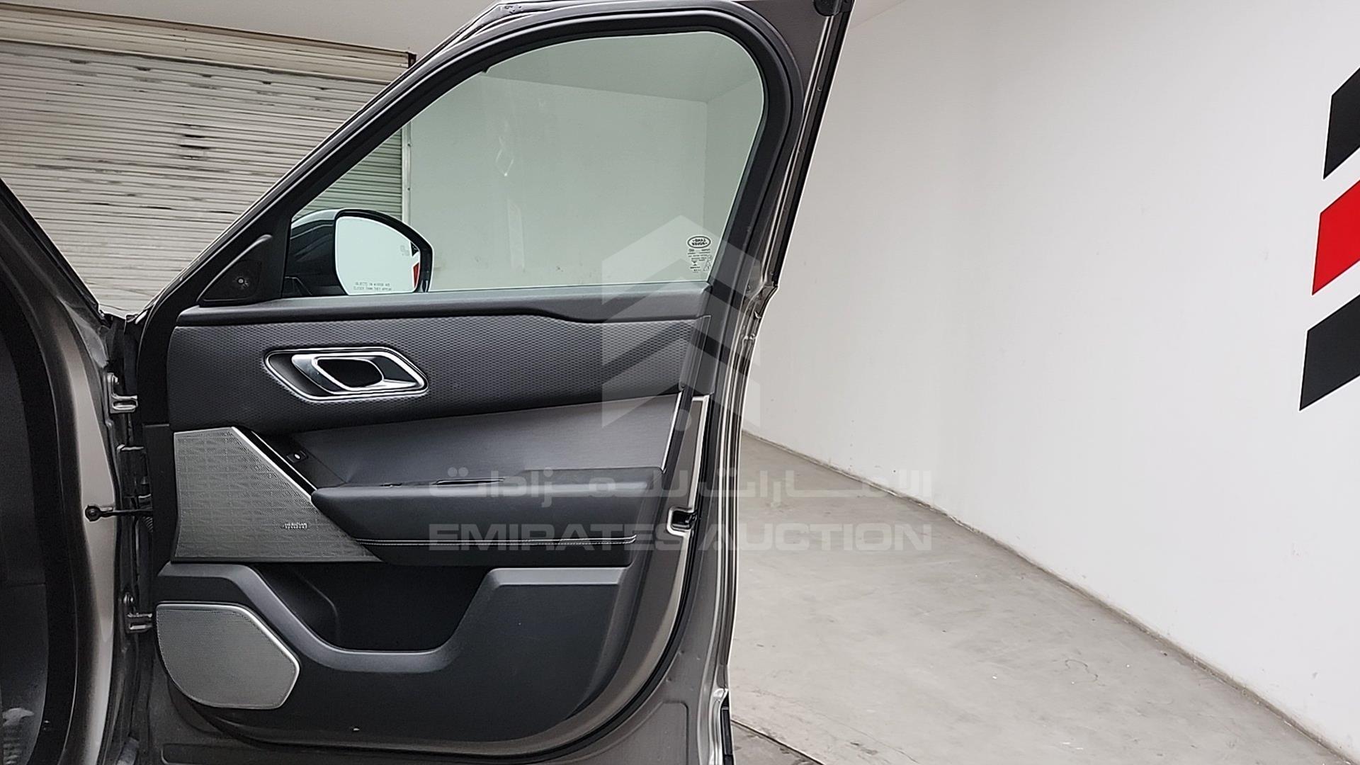 2019 RANGE ROVER VELAR VIN: SALYL2EX8KA234517