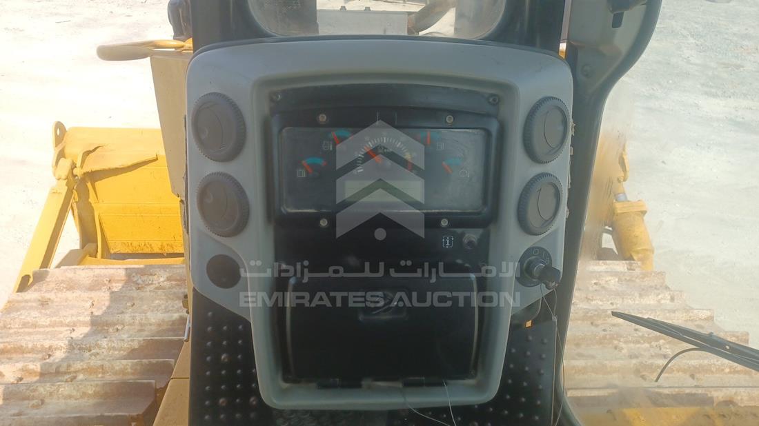 كاتربيلر D6R 2019 — زاوية الواجهة الكاملة — صورة 16