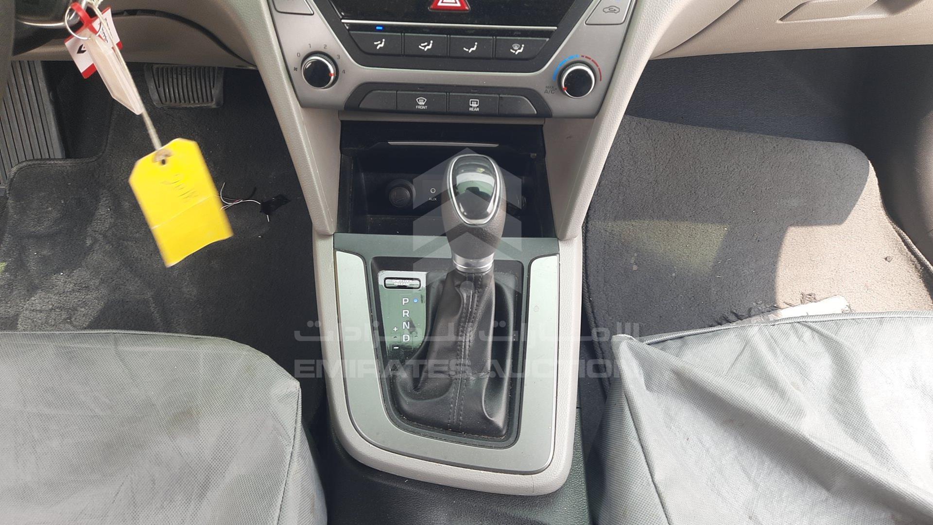 2018 HYUNDAI ELANTRA VIN: KMHD741C0JU545067