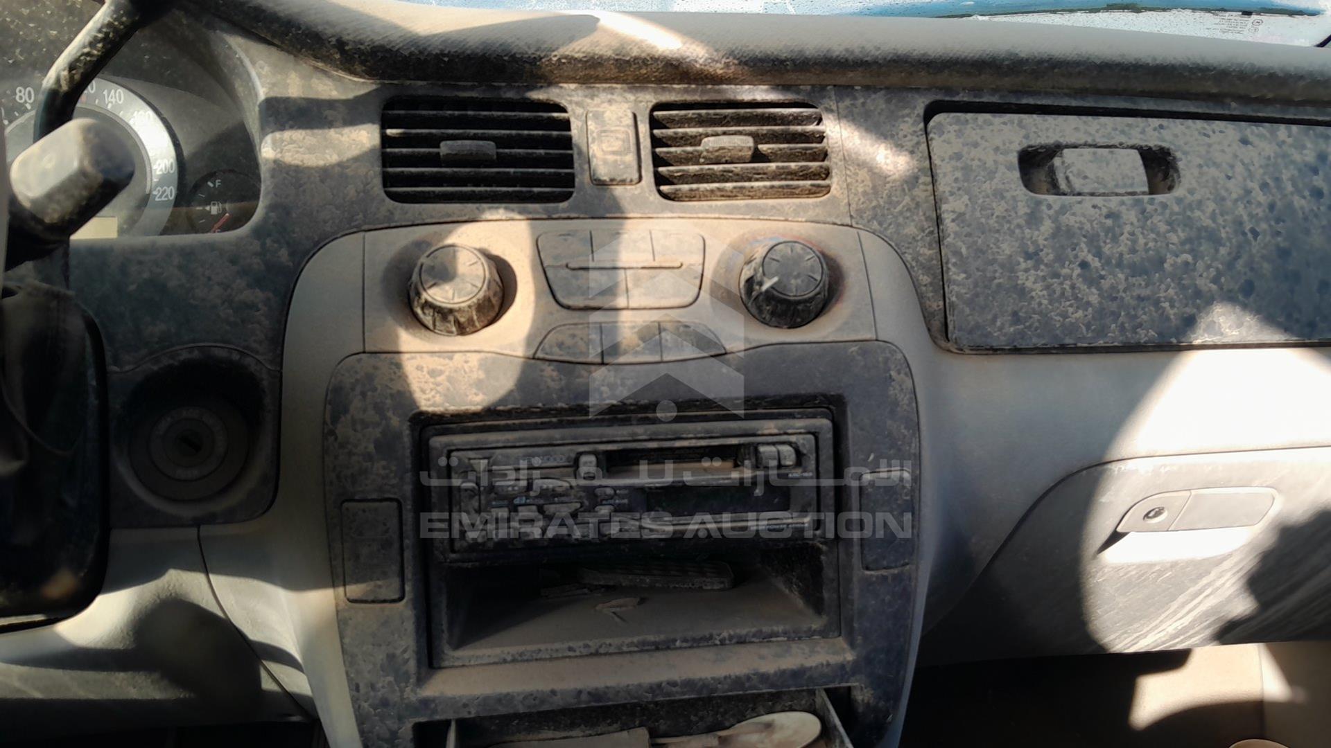 2006 HYUNDAI TRAJET VIN: KMHMG81C56U289569