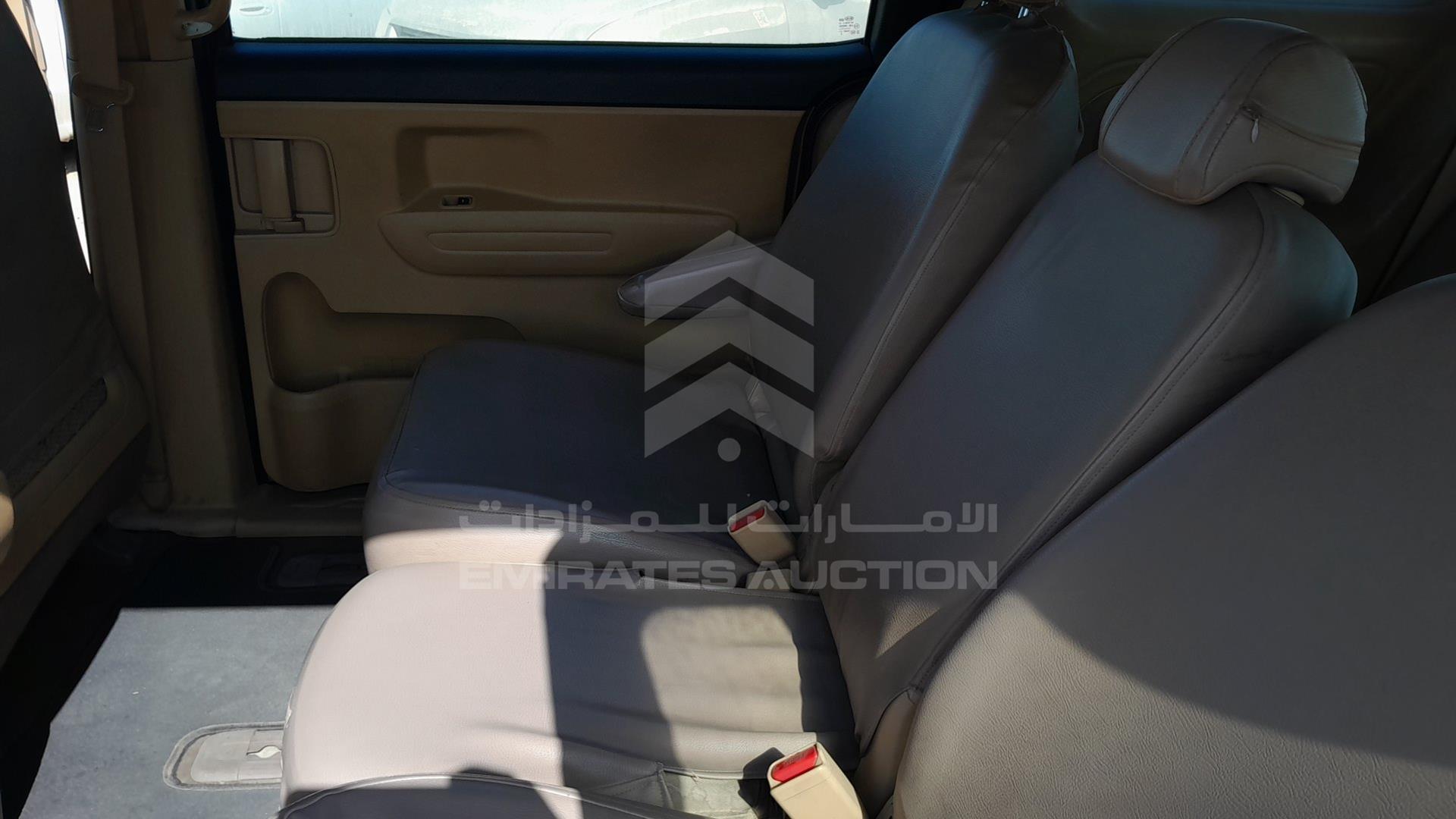 2018 KIA CARNIVAL VIN: KNAMB8121J6416239