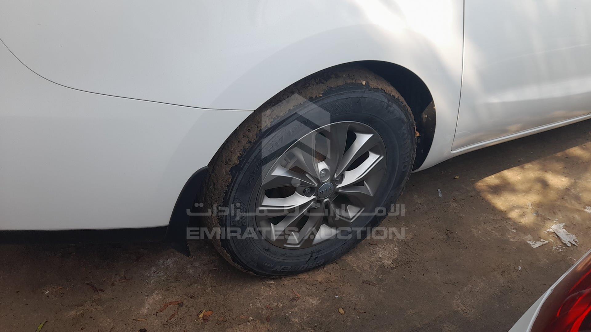 2020 KIA CARNIVAL VIN: KNAMB8122L6645483