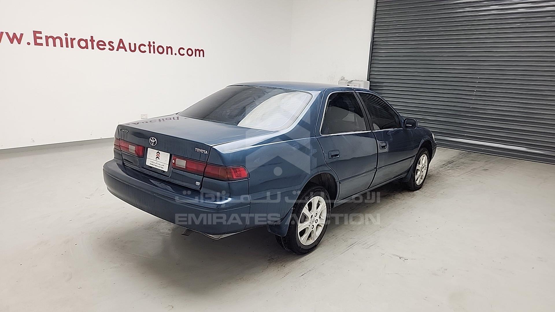 1998 TOYOTA CAMRY VIN: JT2BG22K4W0202131