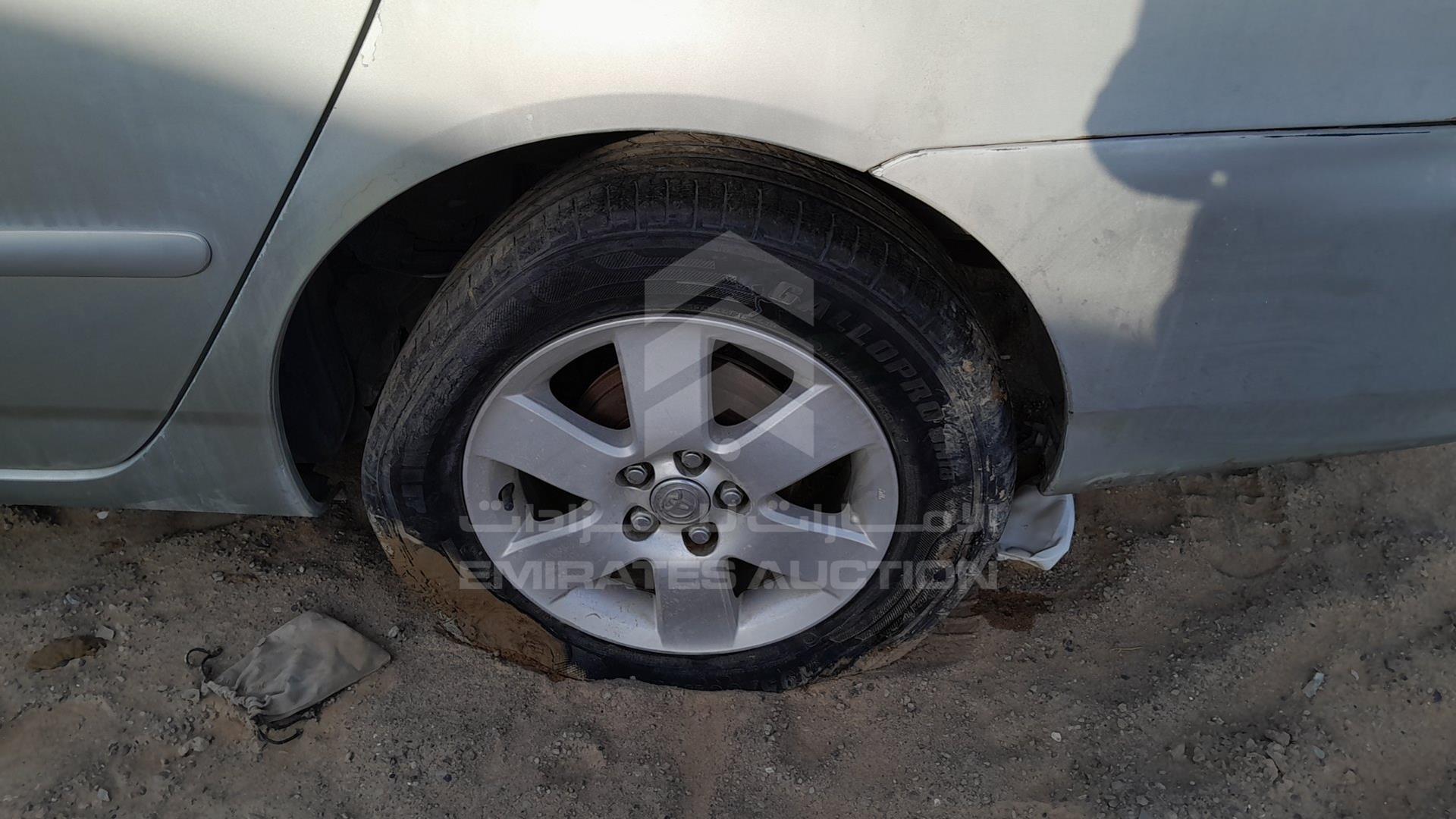 2004 TOYOTA COROLLA VIN: JTDBR38E542030881