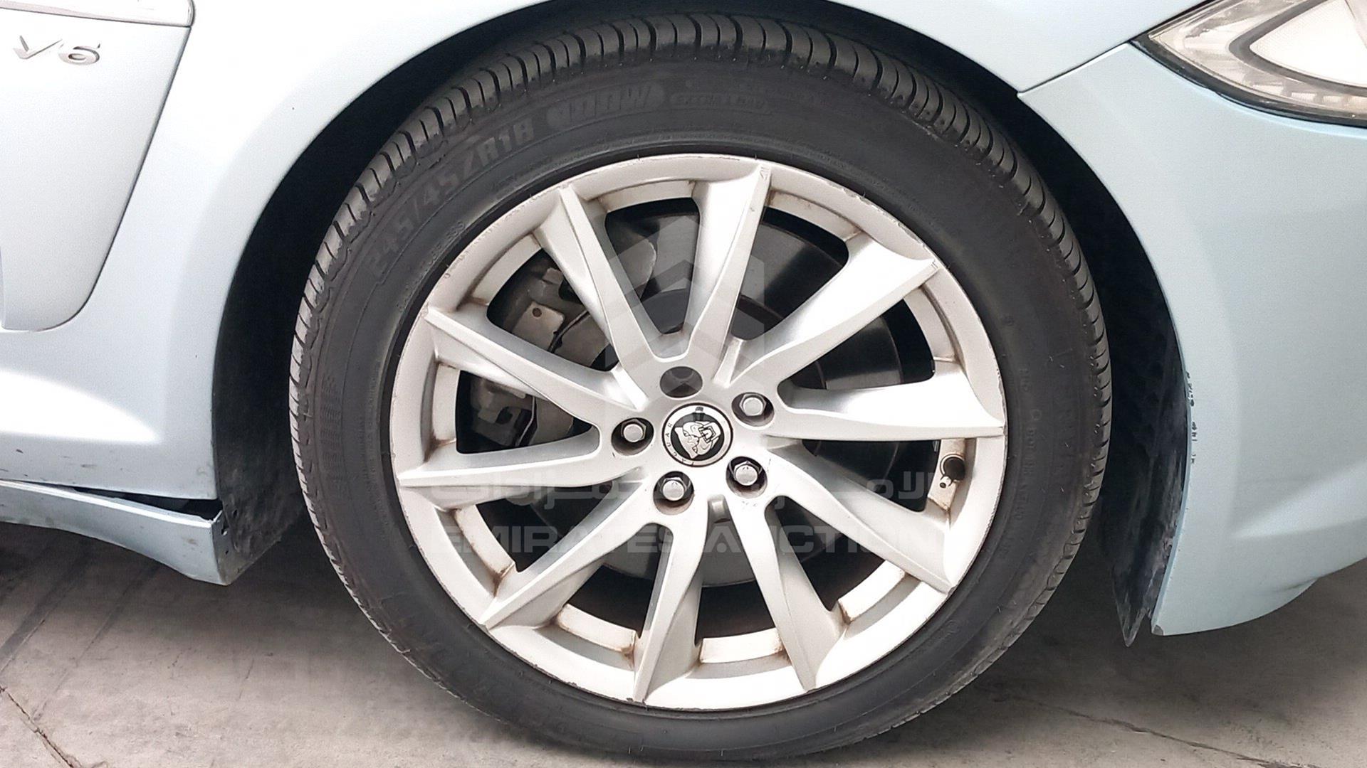 2013 JAGUAR XF VIN: SAJAA05A3D8S74353