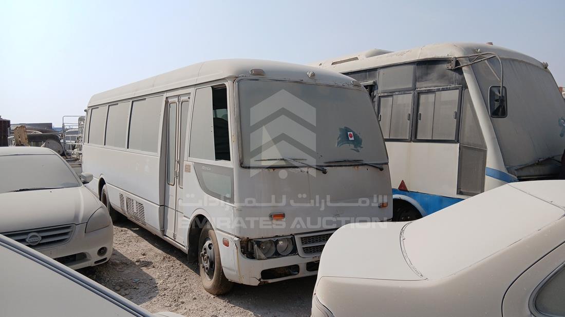 2009 Mitsubishi Rosa — Front Right Angle — Photo 7