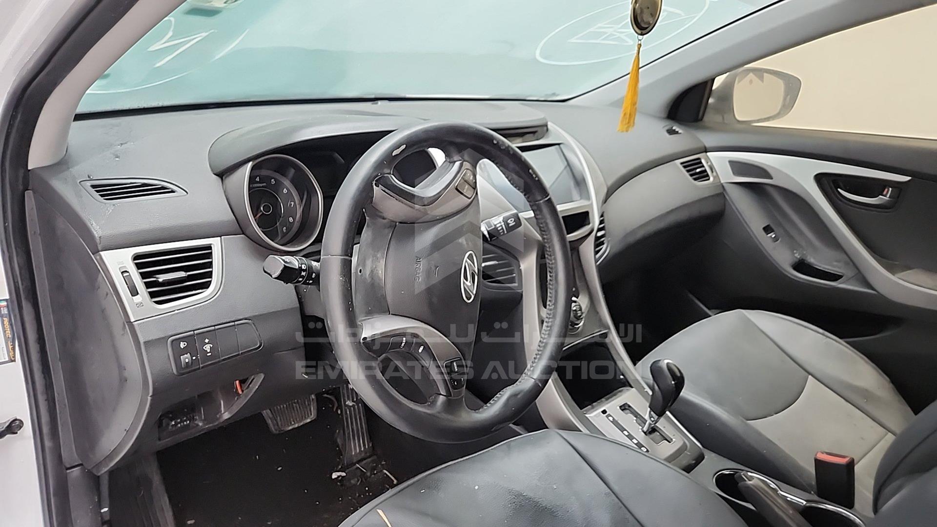2014 HYUNDAI ELANTRA VIN: KMHDG41C8EU924159