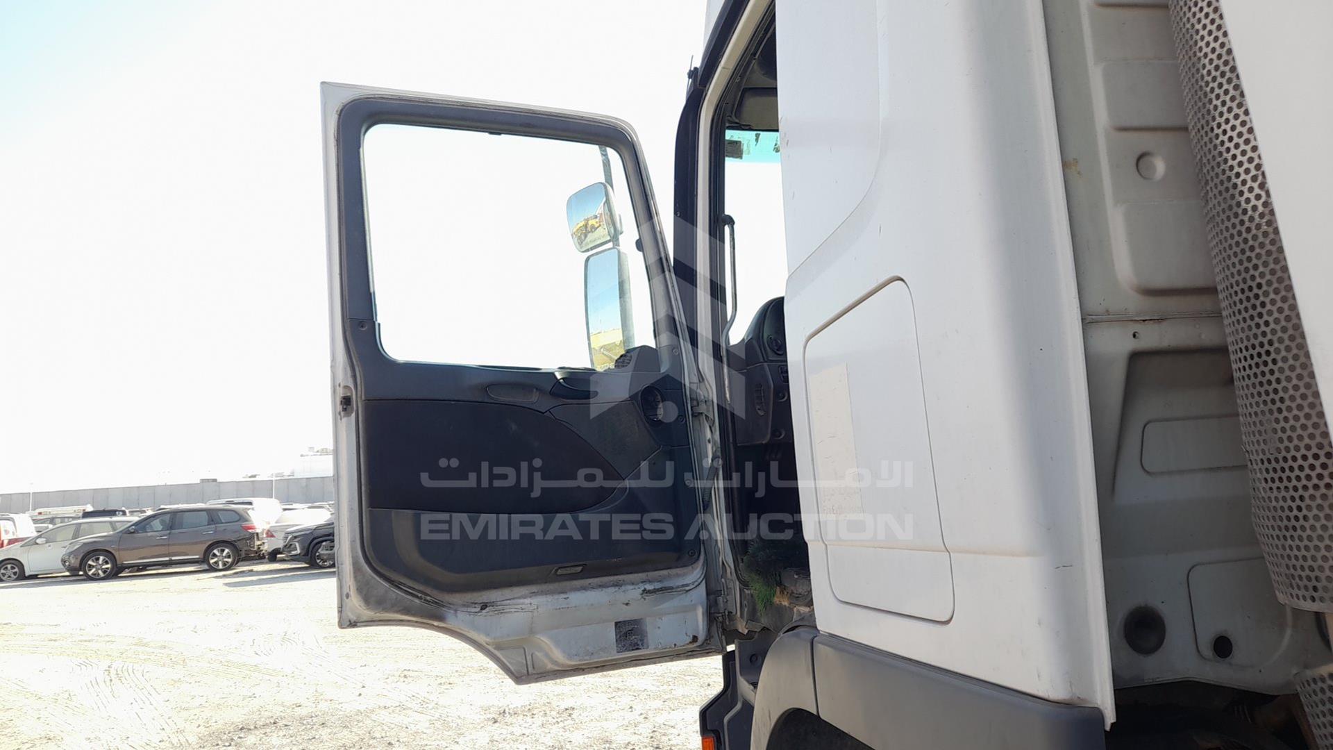 2008 MERCEDES ACTROS VIN: WDAKHCAA58L278979