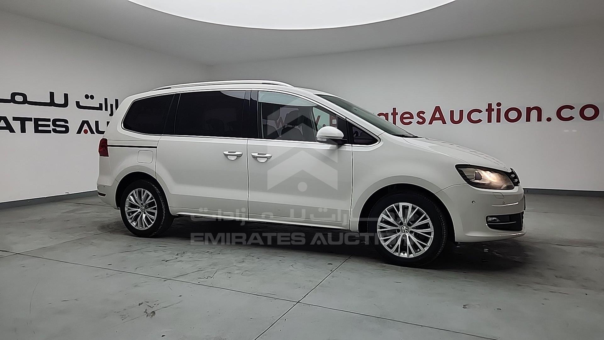 2016 VOLKSWAGEN SHARAN VIN: WVWZZZ7NZEV032244