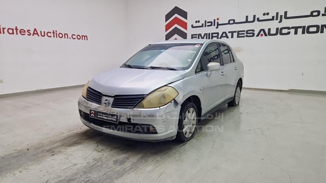 2007 Nissan Tiida — Front Left Angle — Photo 10