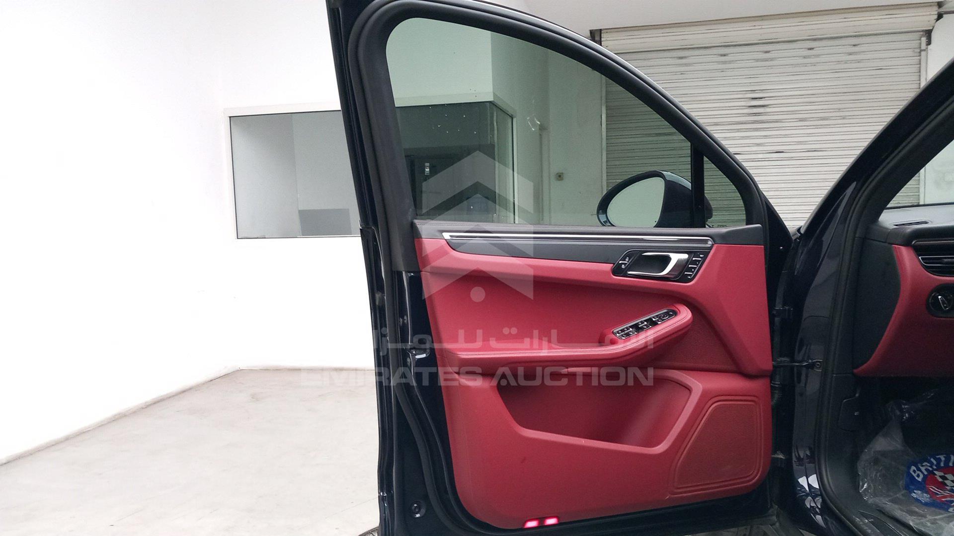 2022 PORSCHE MACAN VIN: WP1AA2A53NLB03067