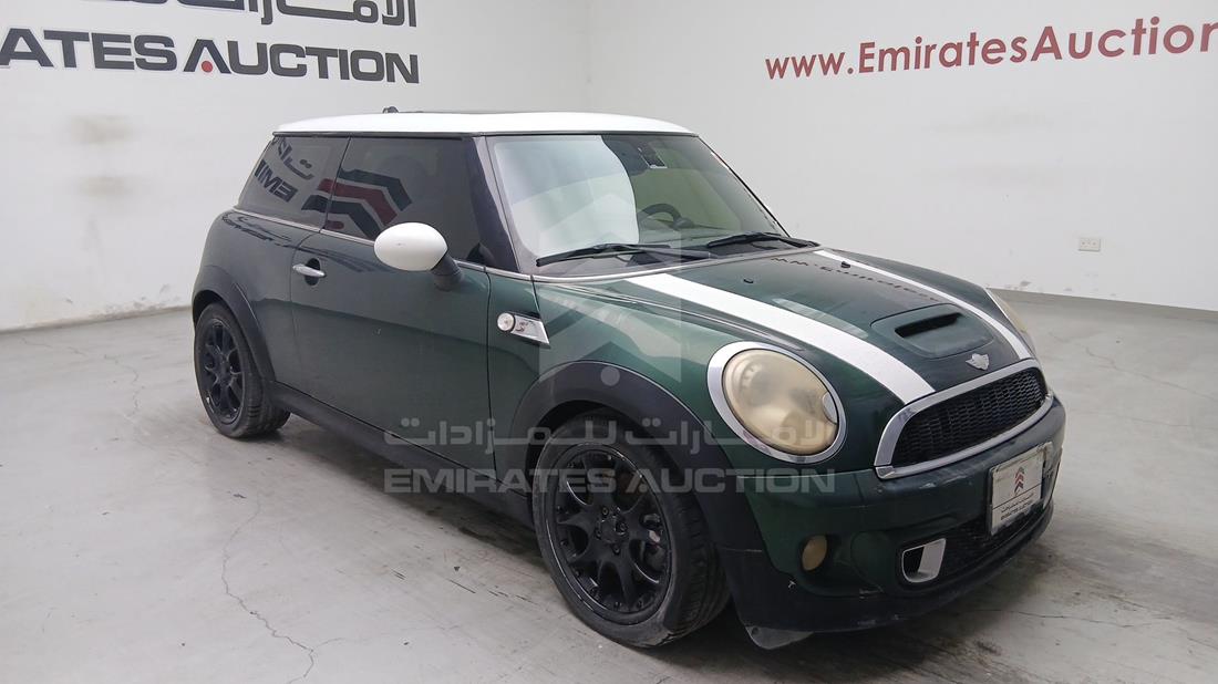 2011 Mini Cooper S — Front Right Angle — Photo 12