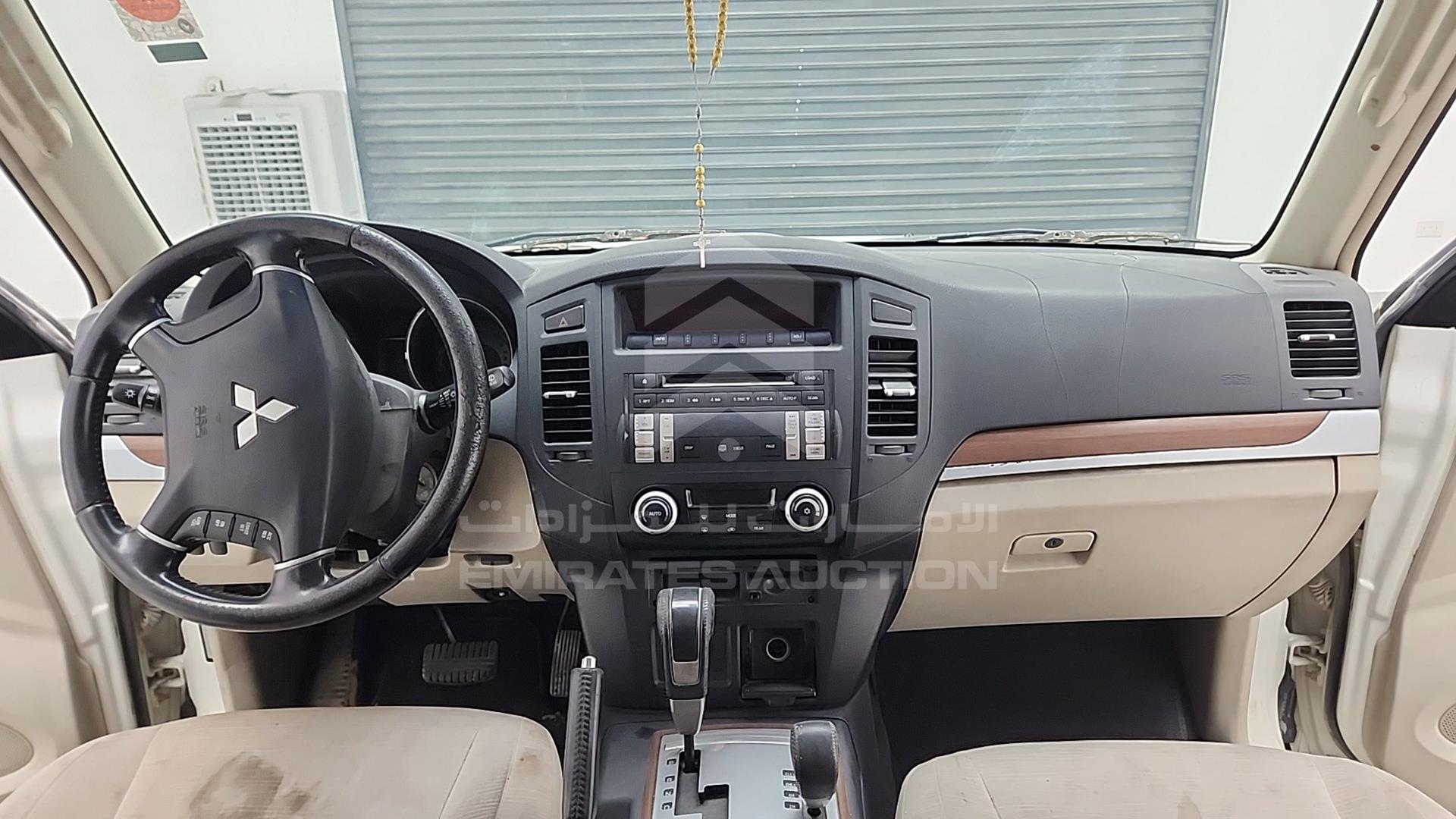 2009 MITSUBISHI PAJERO VIN: JMYLRV93W9J710845
