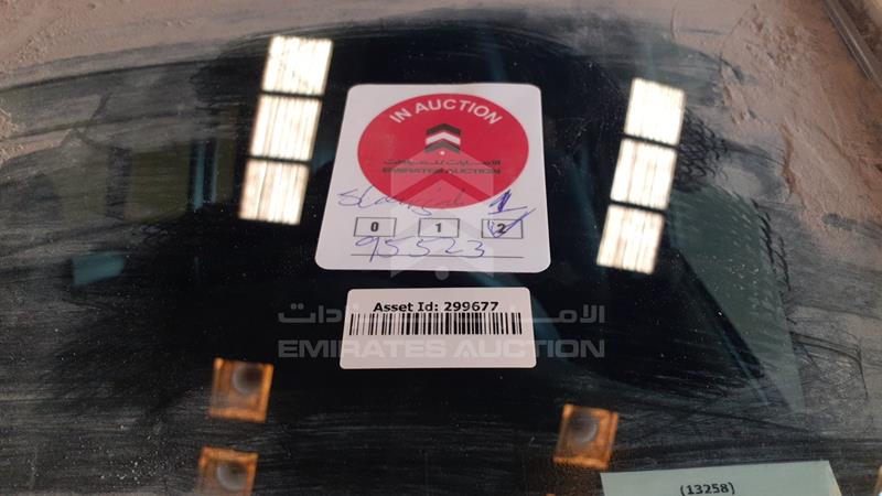 JTGJX02P1E0061717 Auction: EmiratesAuction Lot: 409501 JTGJX02P1E0061717 Toyota Hiace 2014 WHITE Photo 24