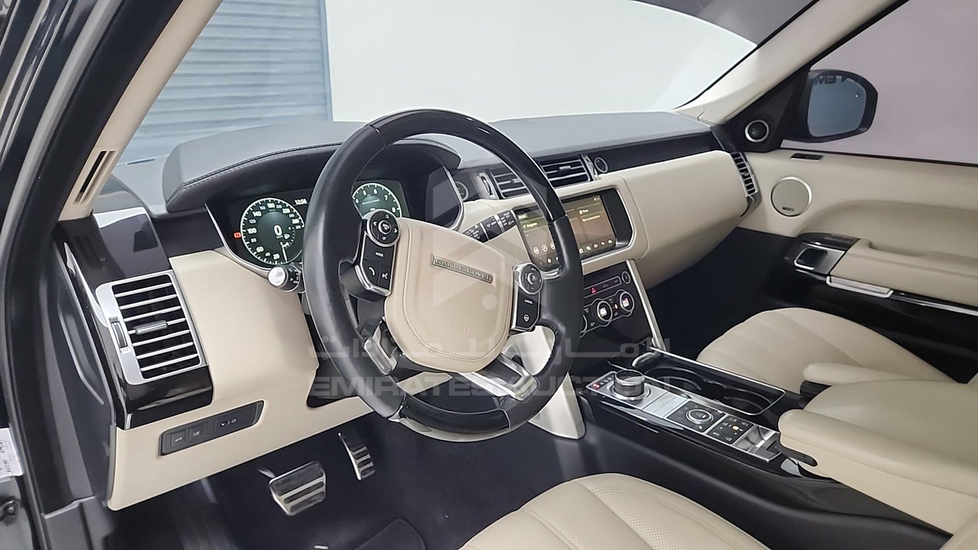 2017 RANGE ROVER VOGUE VIN: SALGA2FE3HA322950