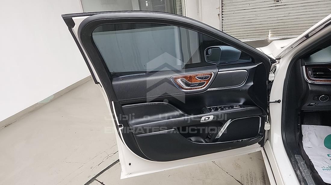 لينكولن Continental 2017 — الباب الأمامي الأيسر — صورة 13