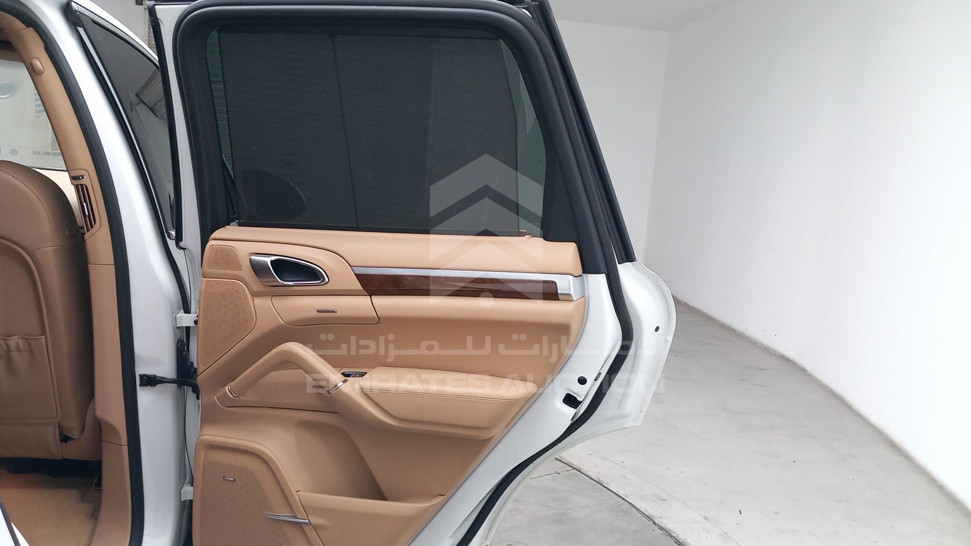 2013 PORSCHE CAYENNE VIN: WP1ZZZ92ZDLA83940