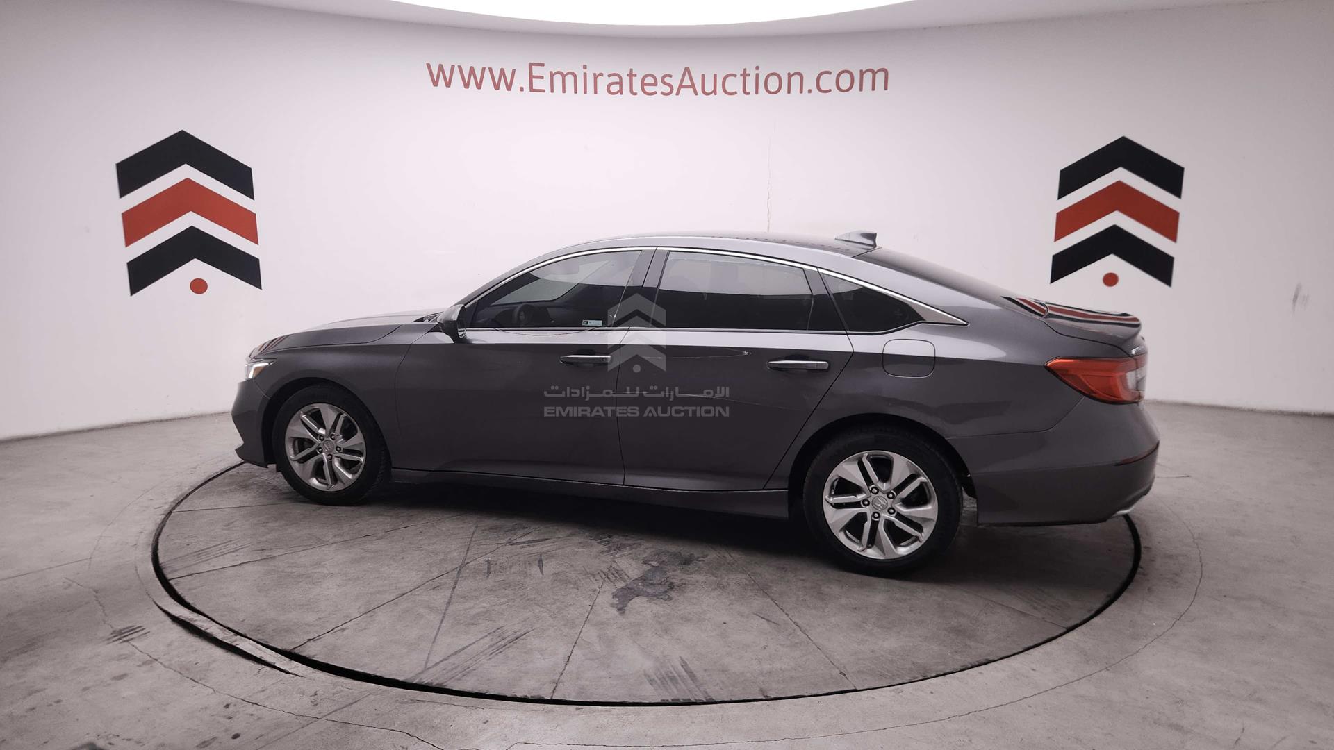 2019 HONDA ACCORD VIN: 1HGCV1F10KA077048