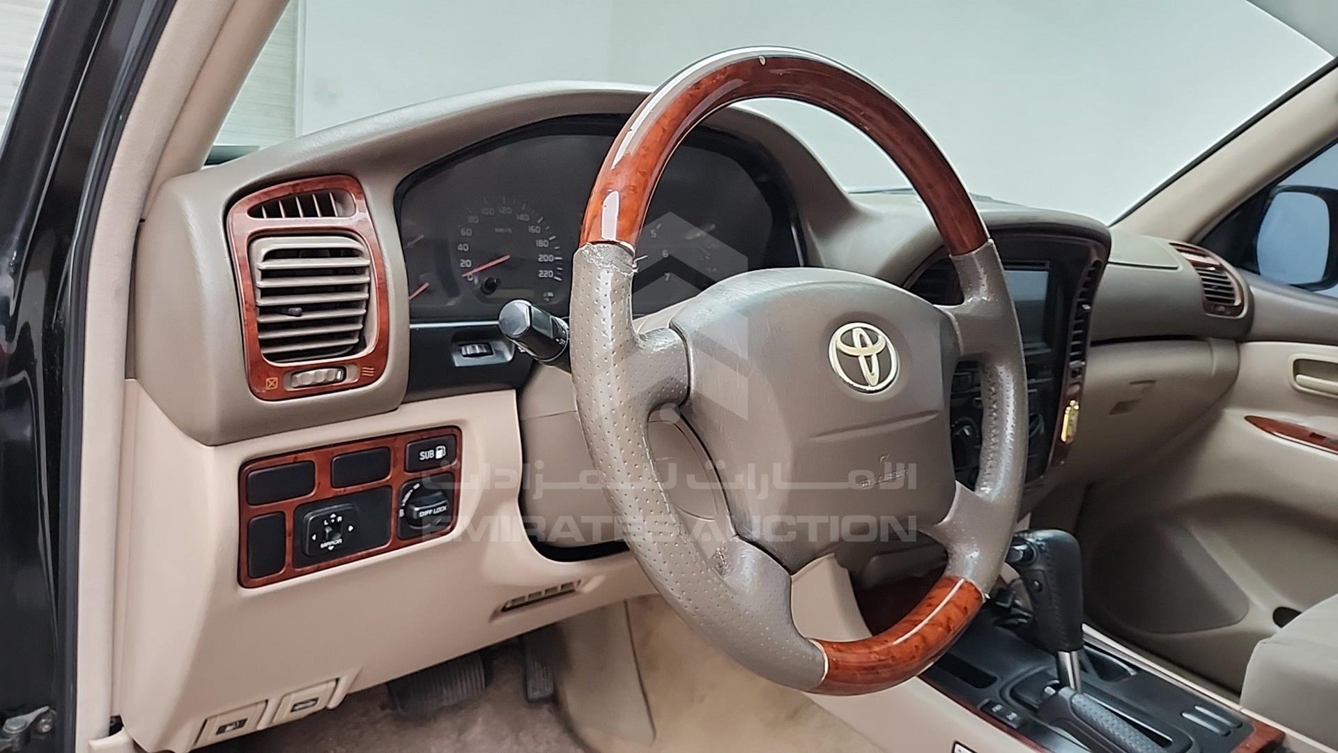 2001 TOYOTA LAND CRUISER VIN: JTEHT05J012009553