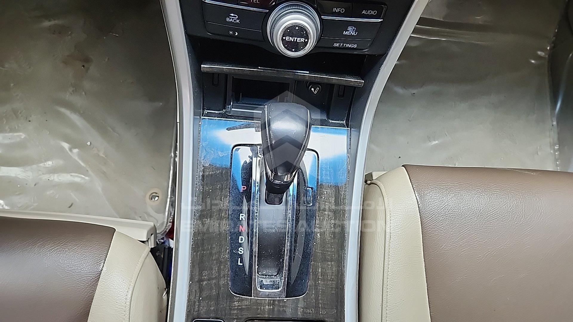 2015 HONDA ACCORD VIN: LUCCR2665F3406434