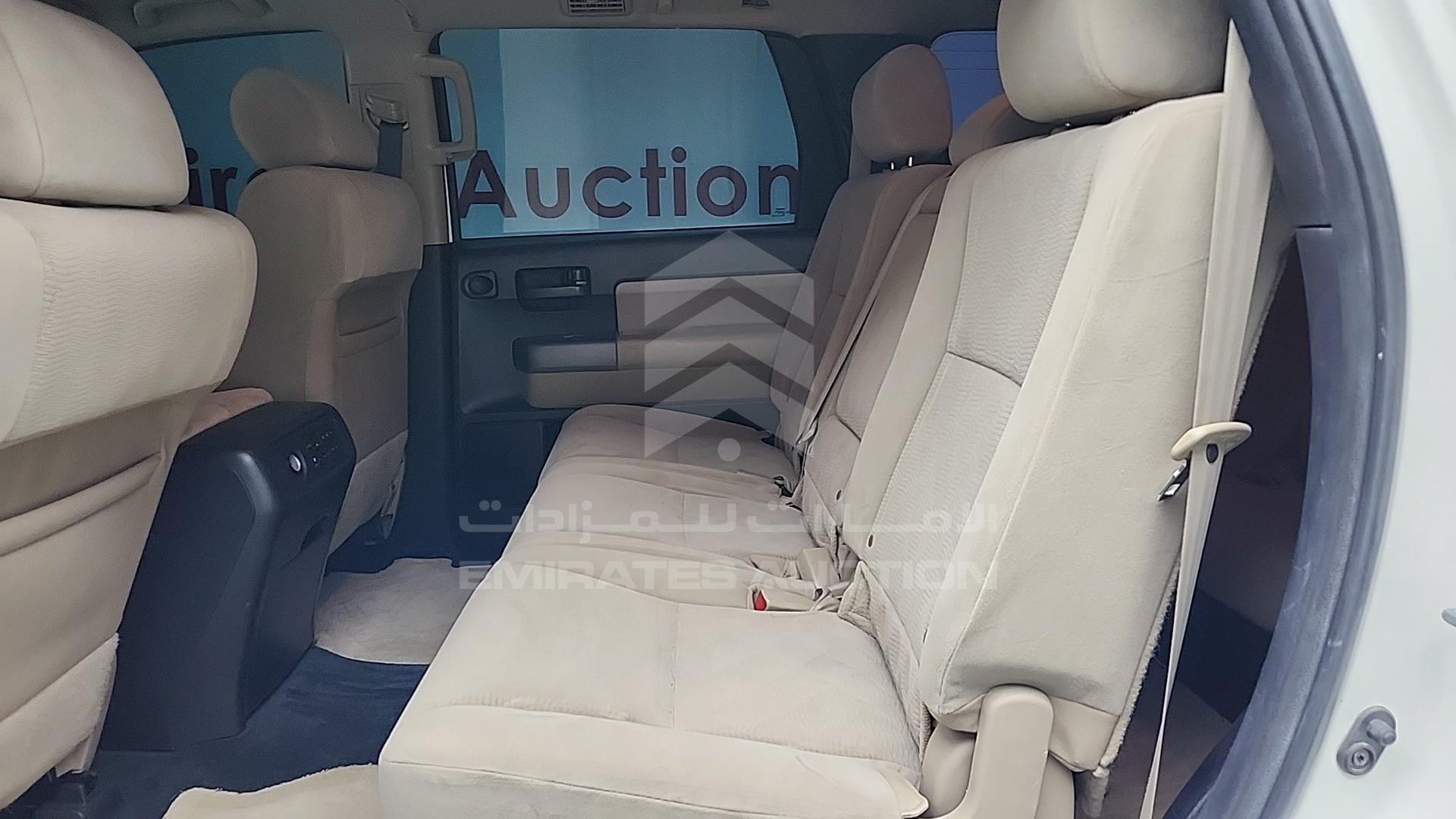 2016 TOYOTA SEQUOIA VIN: 5TDBY64A2GS130442