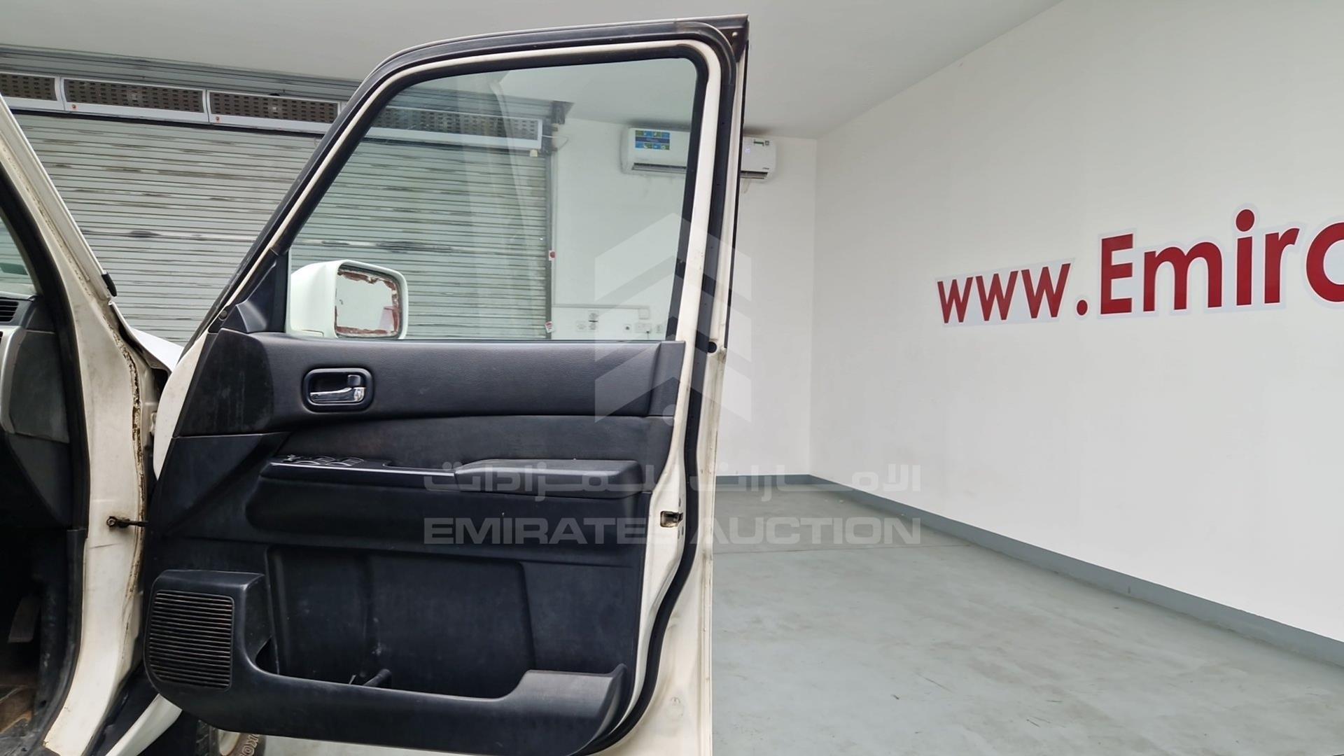 2010 NISSAN PATROL VIN: JN1TCSY61Z0578777