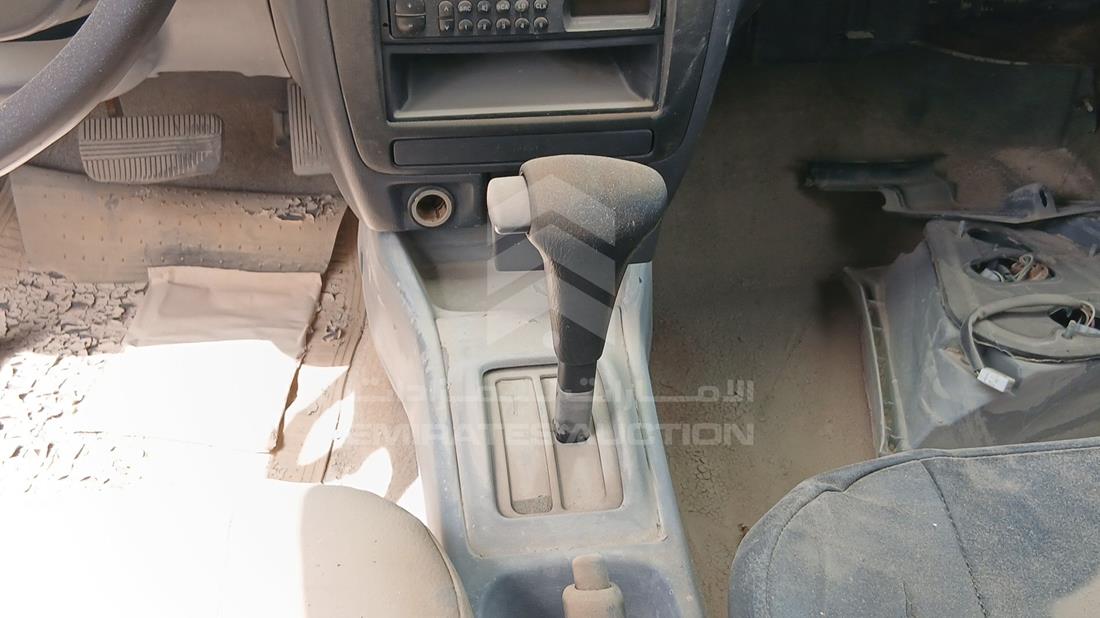 نيسان صني 2000 — زاوية ناقل الحركة — صورة 17