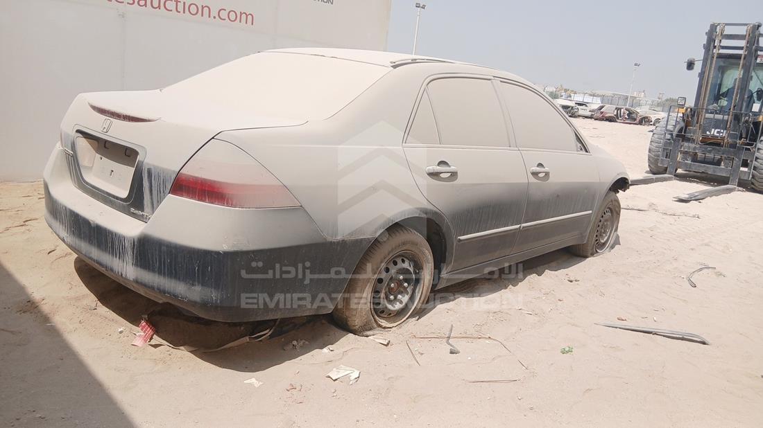 هوندا اكورد 2006 — الزاوية الخلفية اليمنى — صورة 8